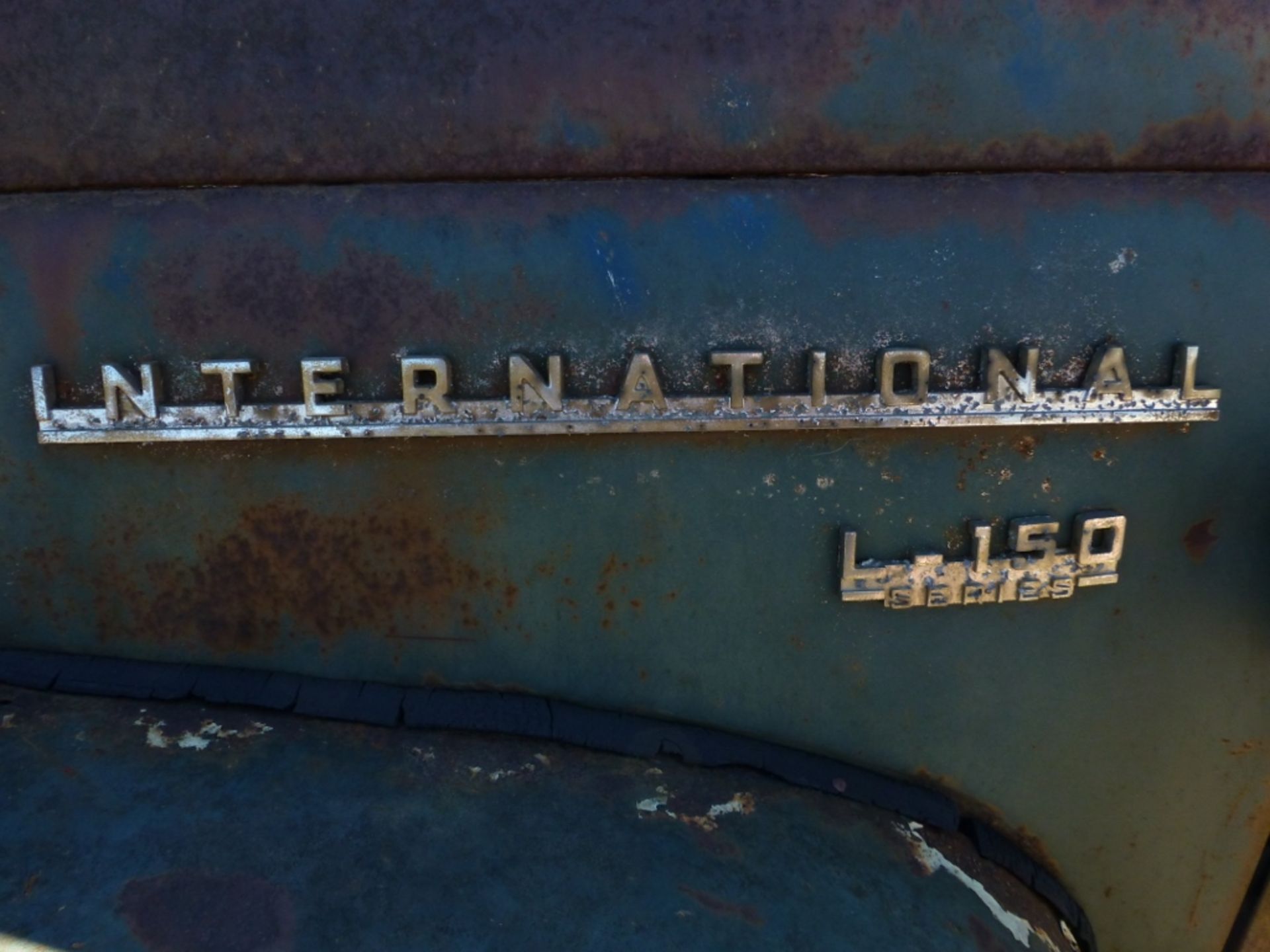 1950 IH L150 Cab and Chassi - Image 6 of 10