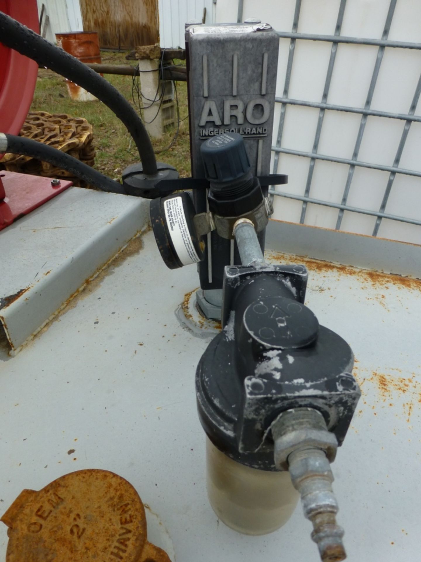 Metal oil tank with pump, hose, and reel - Image 2 of 6