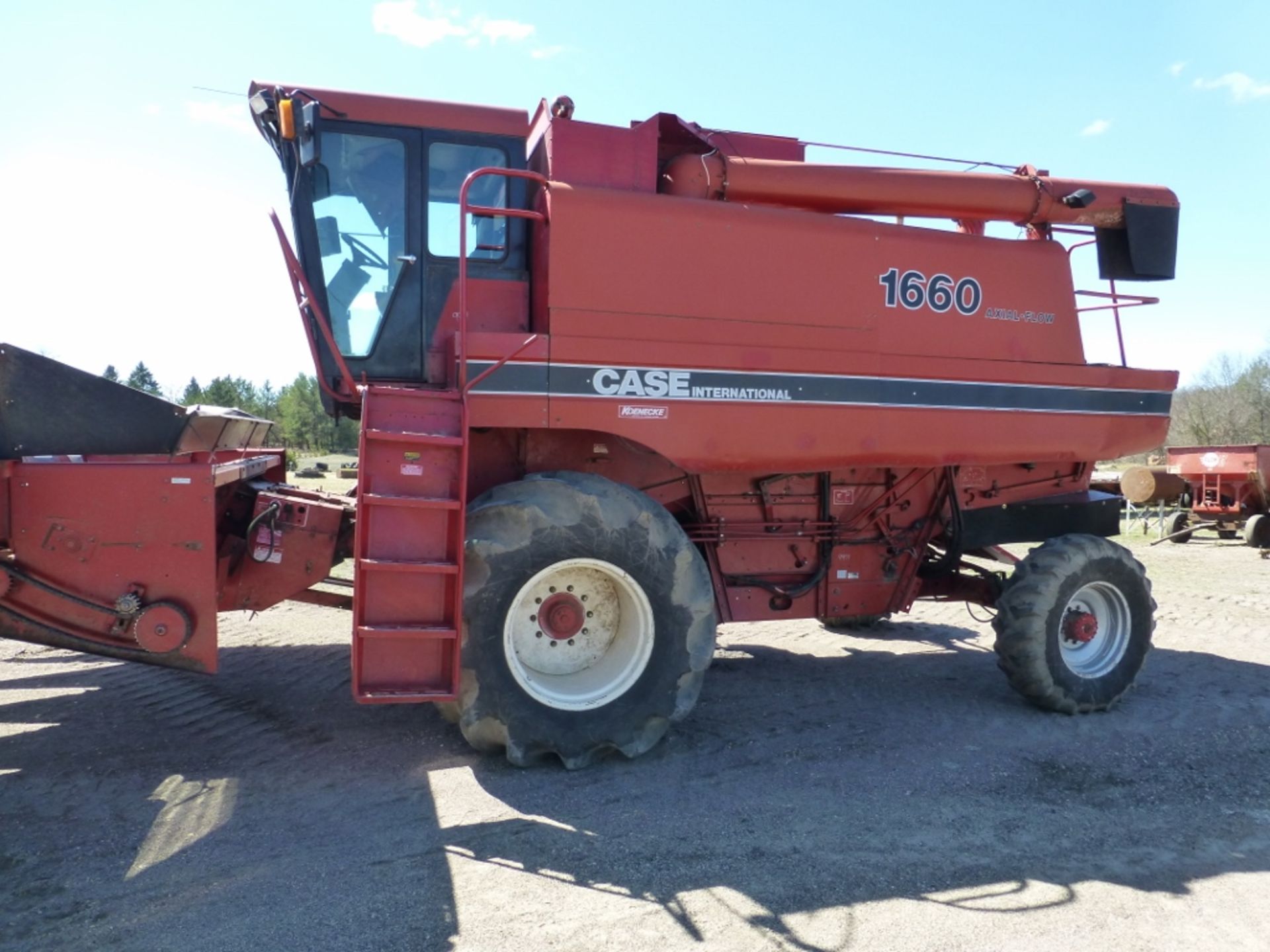 Case IH 1660 Axial-flow 4-wheel assist. Se: 027182. 4,243 hrs, unverified. - Image 11 of 29