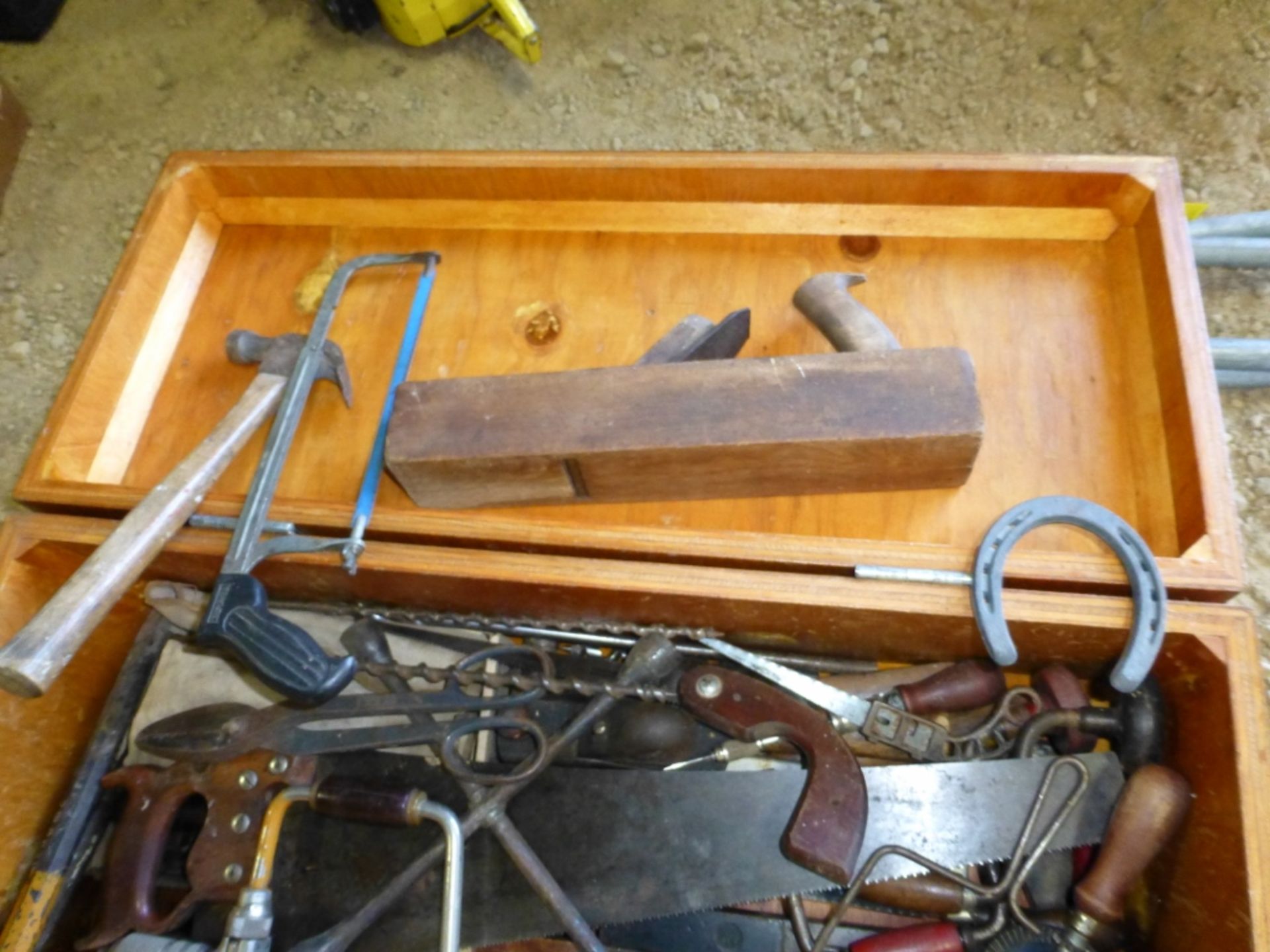 Wood box full of tools - Image 4 of 4