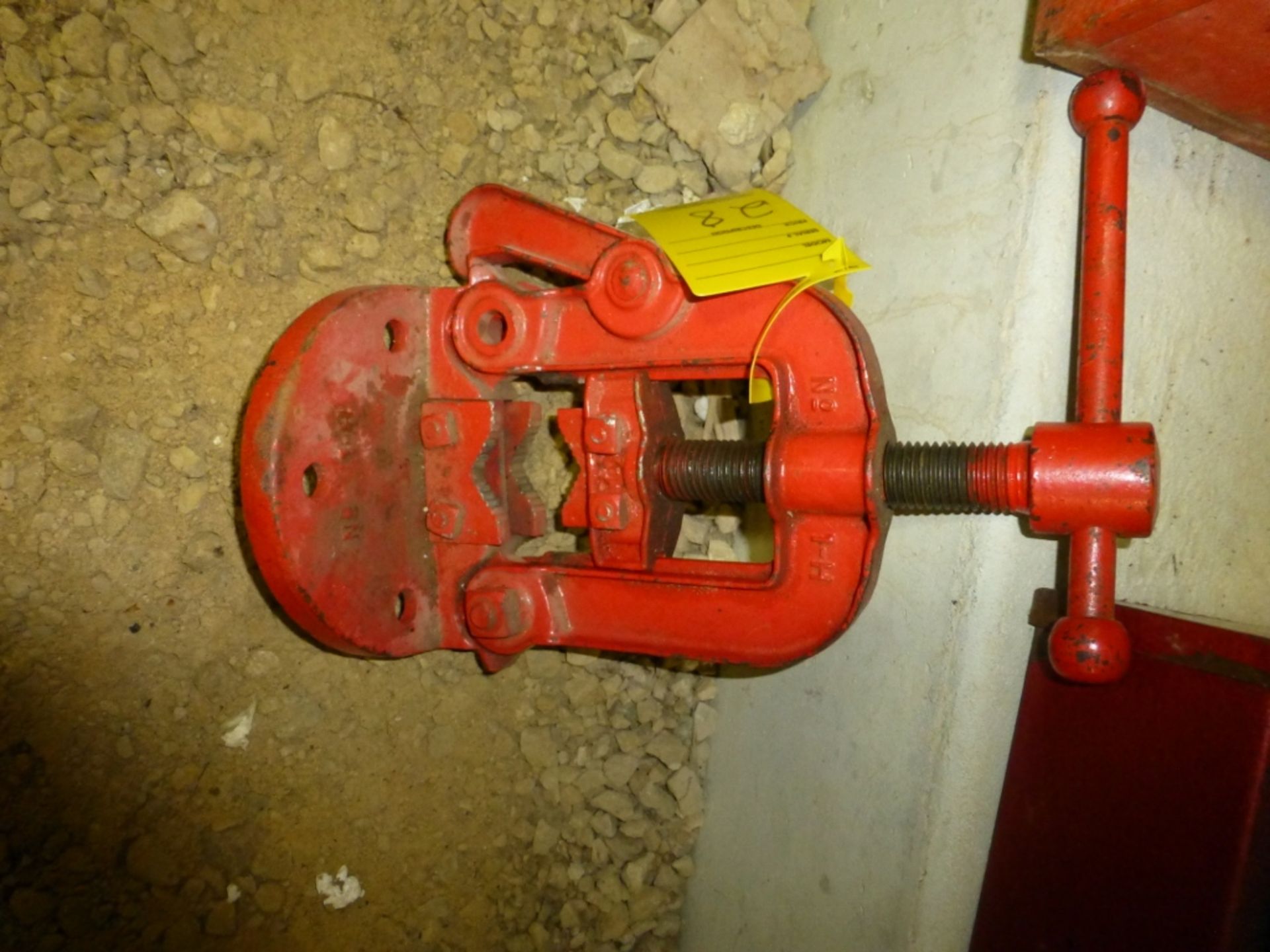 Pipe clamp