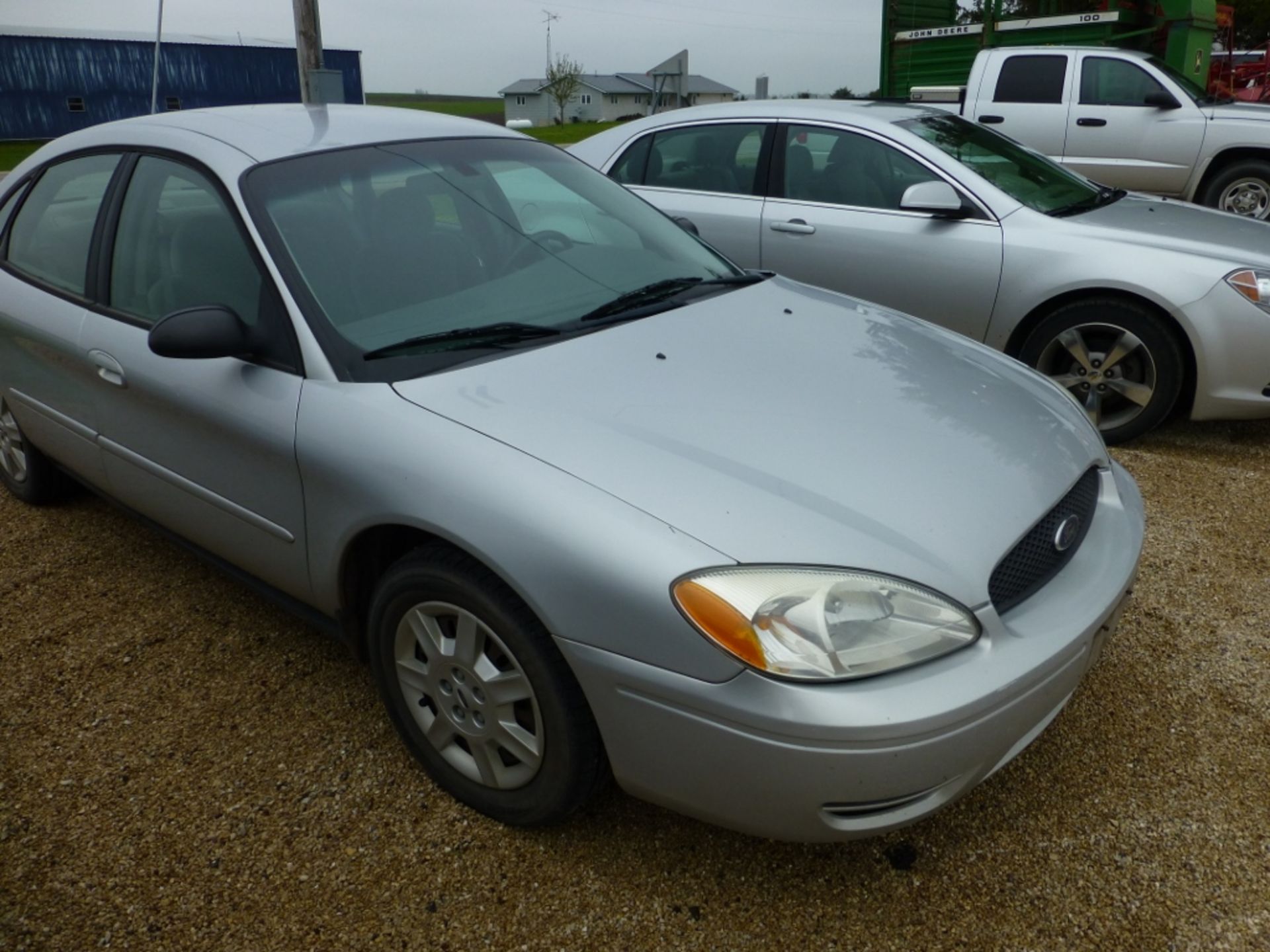 2007 Ford Taurus, 4 door, Sedan, Silver, automatic transmission, 245,506 miles, unverified. - Image 8 of 29