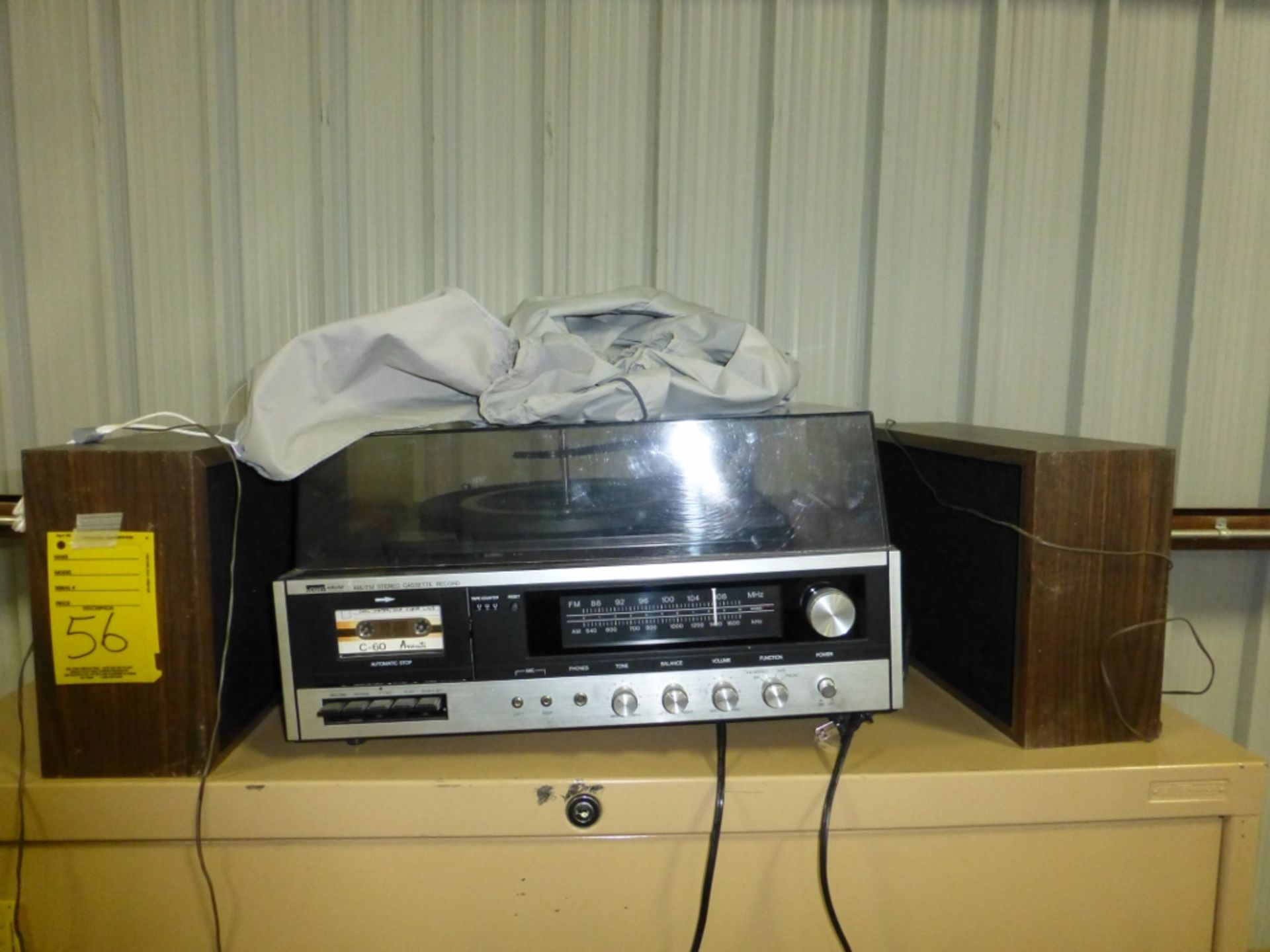 Montgomery Ward Airline am/fm stereo/cassette/record player with speakers - Image 2 of 3