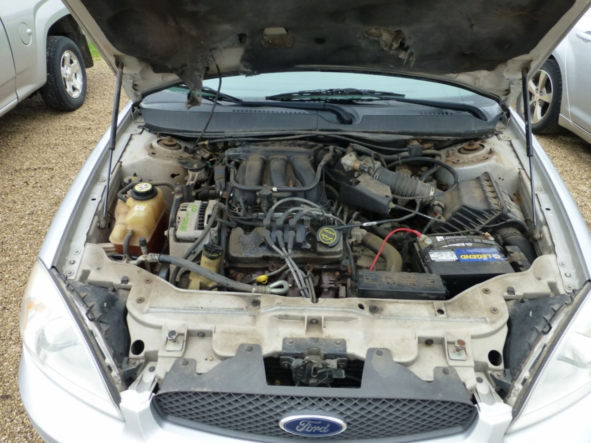 2007 Ford Taurus, 4 door, Sedan, Silver, automatic transmission, 245,506 miles, unverified. - Image 26 of 29