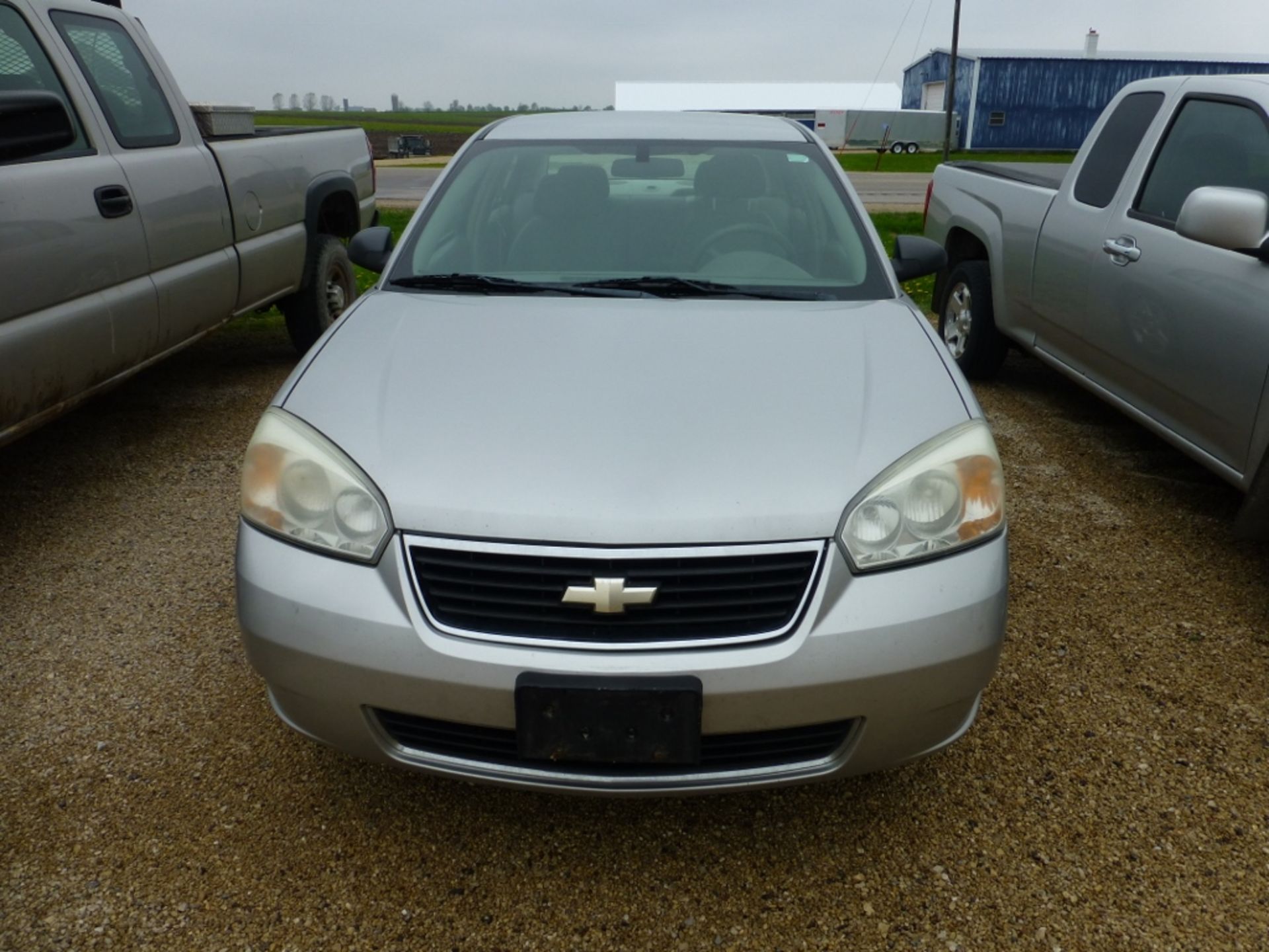 2008 Chevy Malibu, 4 door, Sedan, Silver, automatic transmission, 180,199 miles, unverified.  Tire - Image 6 of 26