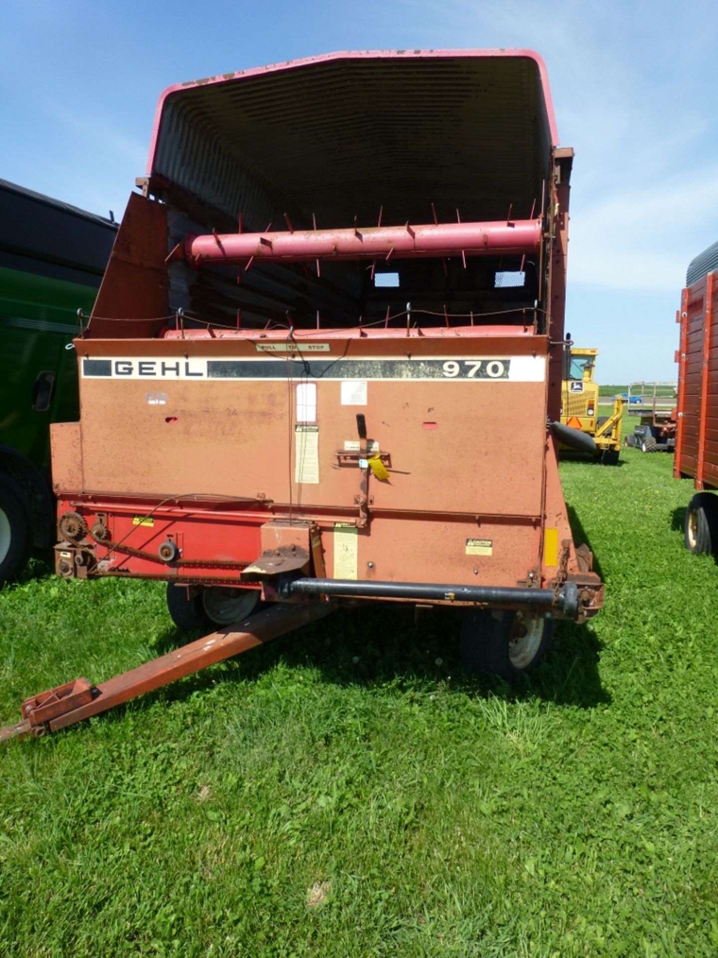 Gehl 970 forage box with Kory 6278 running gear