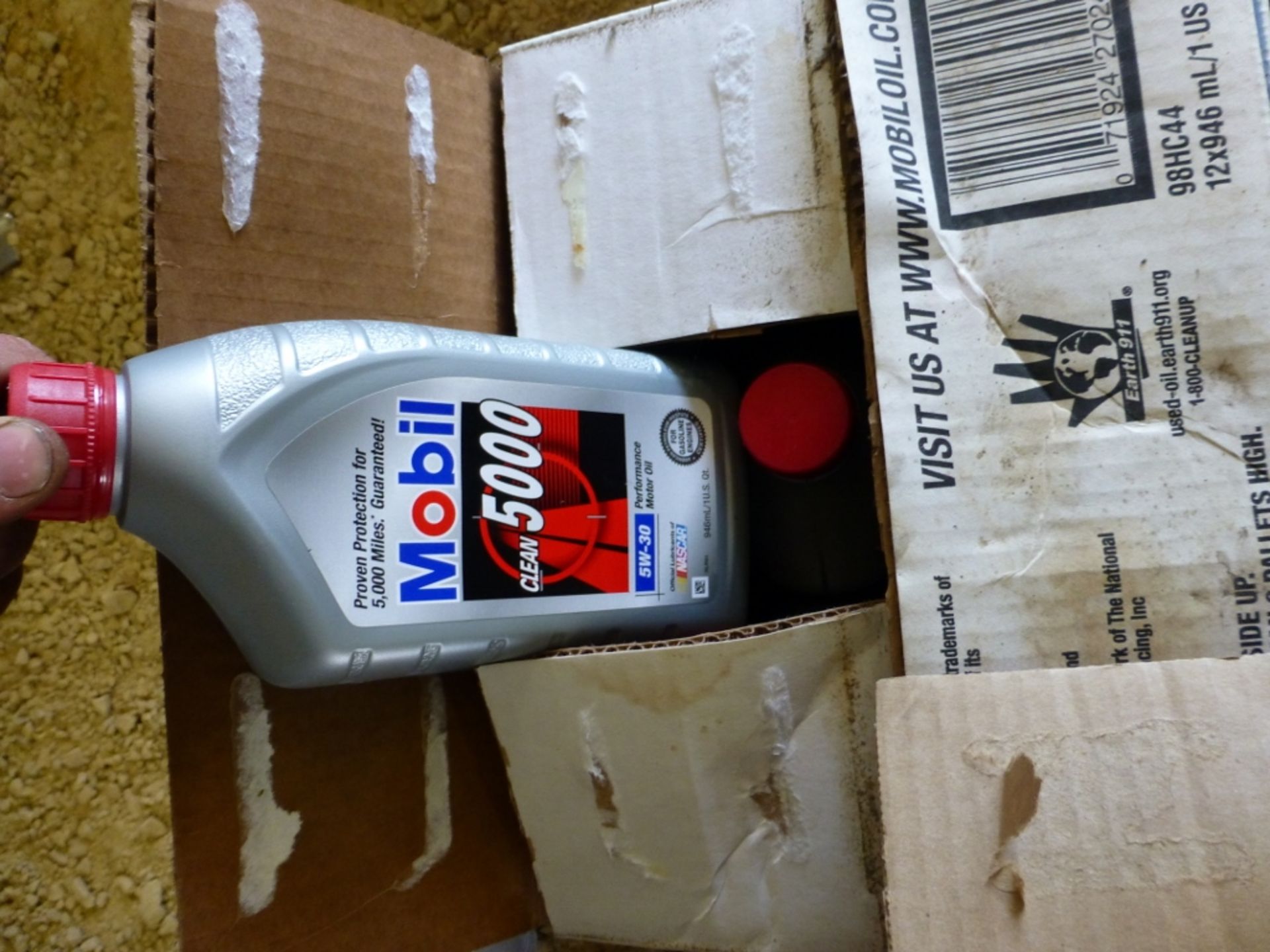 Several boxes of 5-30 engine oil and wiper blades - Image 5 of 5