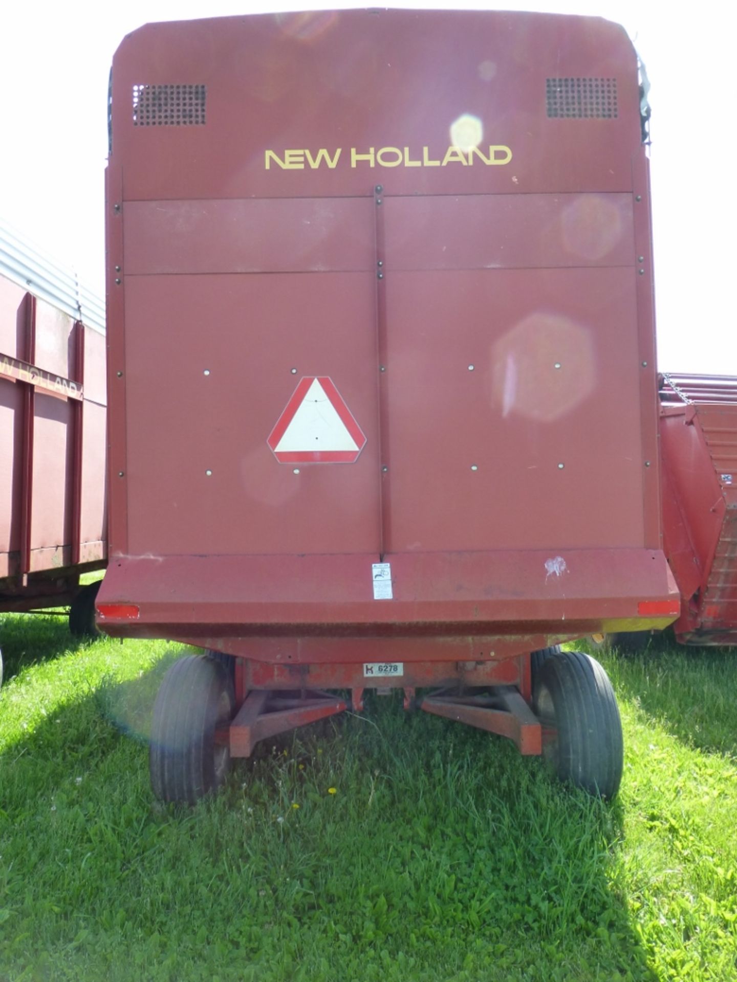 New Holland 716 forage box with Kory 6278 gear. SE:202028 - Image 5 of 18