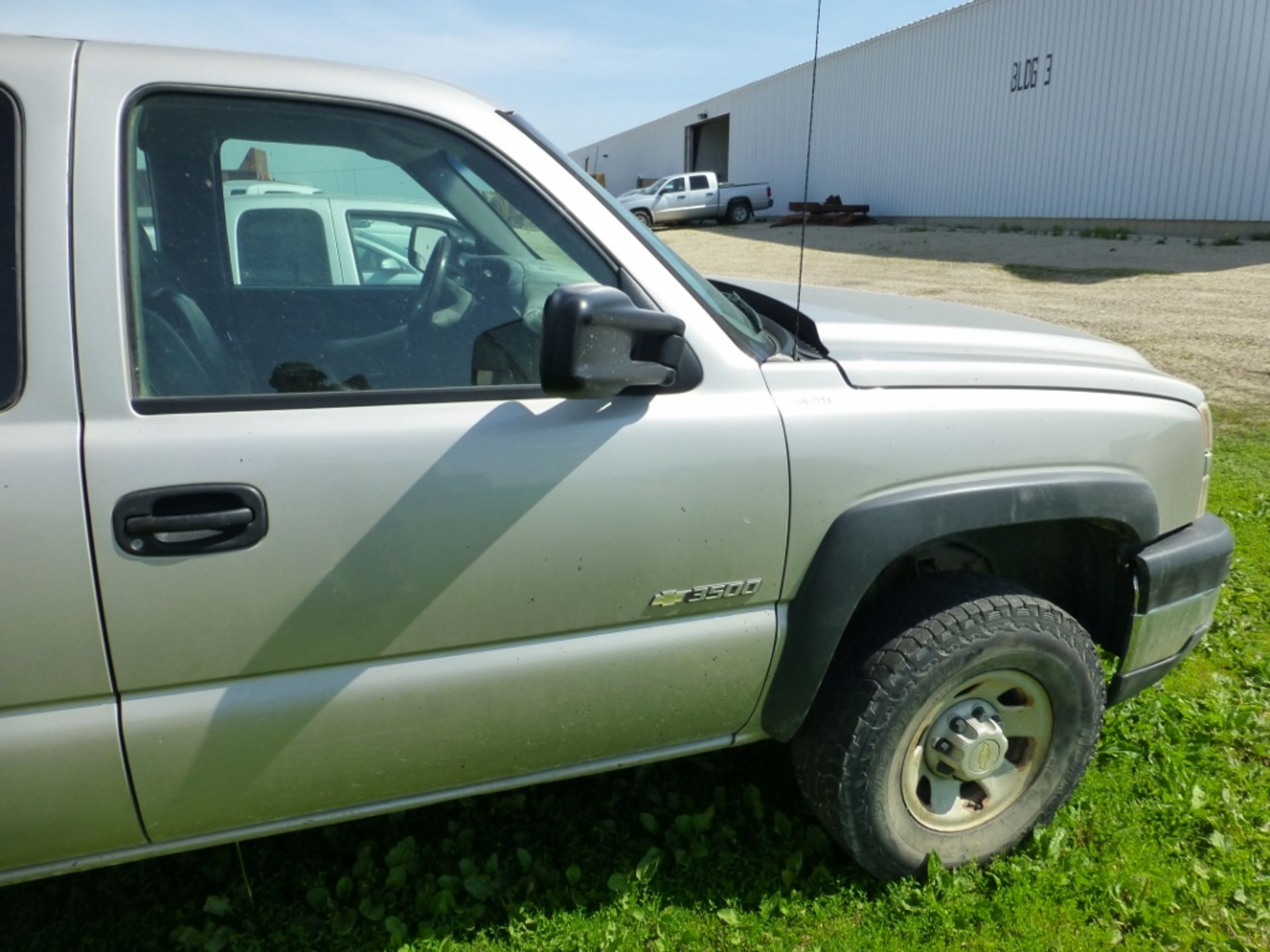 2006 Chevy 3500 extended cab, 4x2 automatic, 210,207 miles, unverified. vin:1gchc39u96e222758. - Image 8 of 19