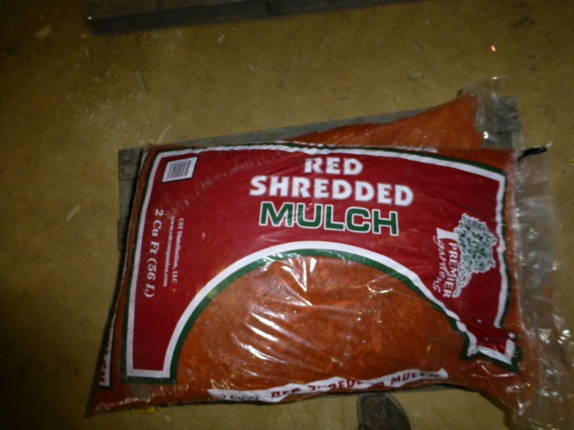 (3)bags of red shredded mulch, 2cubic ft each.