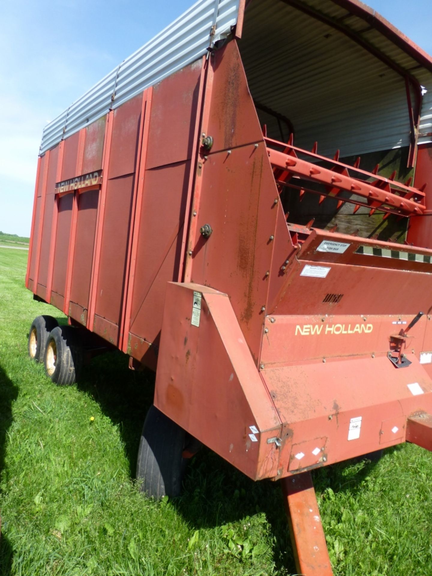 New Holland 716 forage box with Kory 6278 gear. SE:202029 - Image 2 of 19