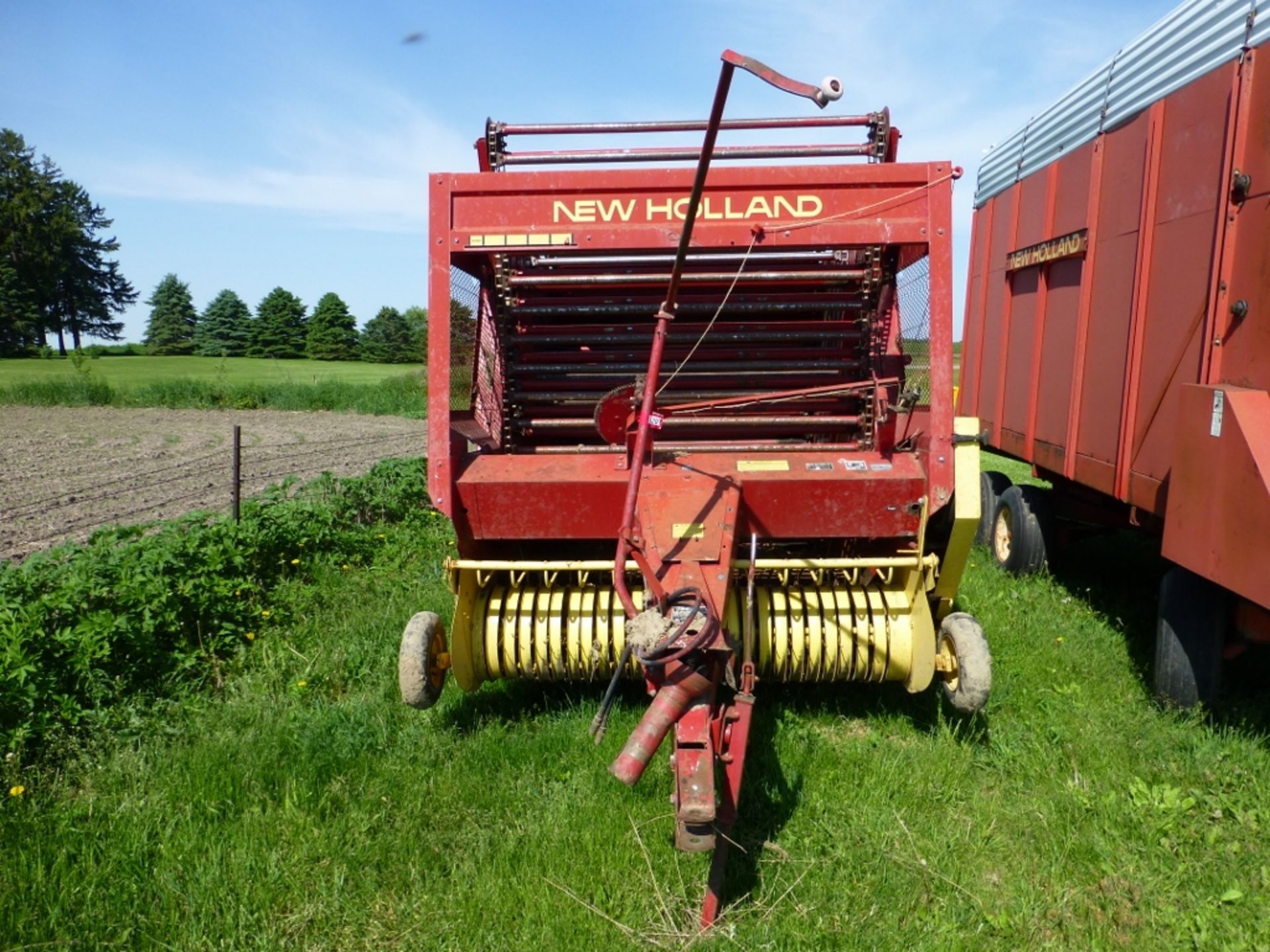 New Holland 851 twine round baler with 6' pickup. SE:563743 - Image 5 of 13