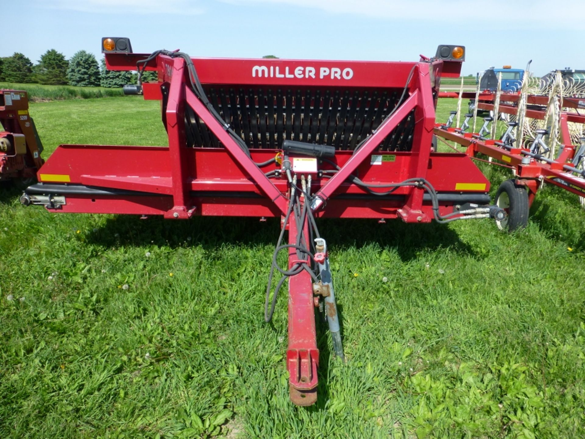 MillerPro model 7914 hay inverter. SE:4000272 - Image 2 of 13