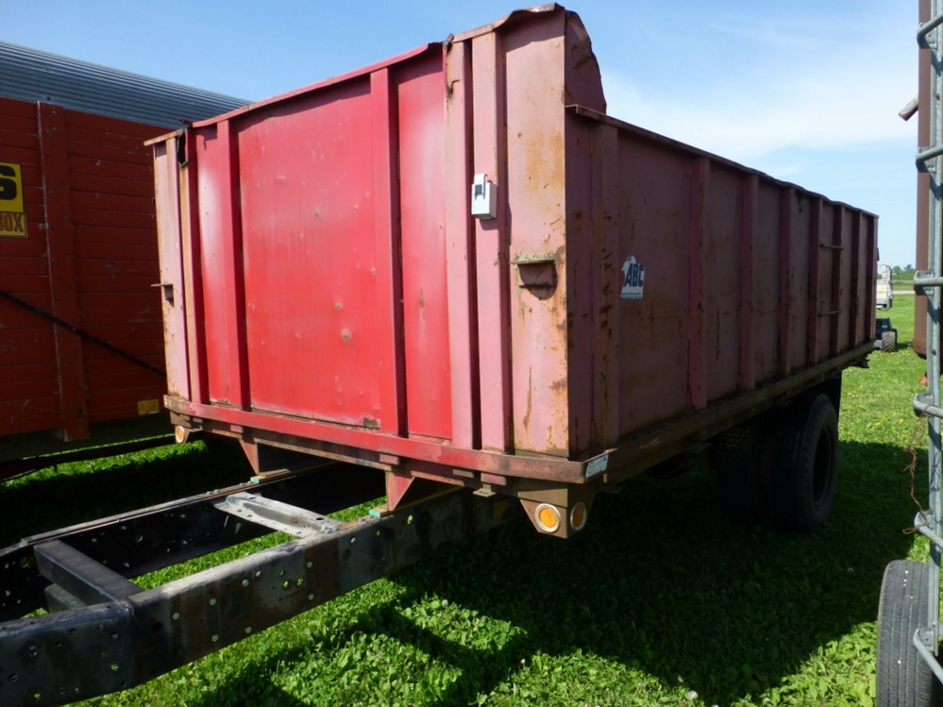 Homemade 15' trailer type dump box - Image 3 of 15