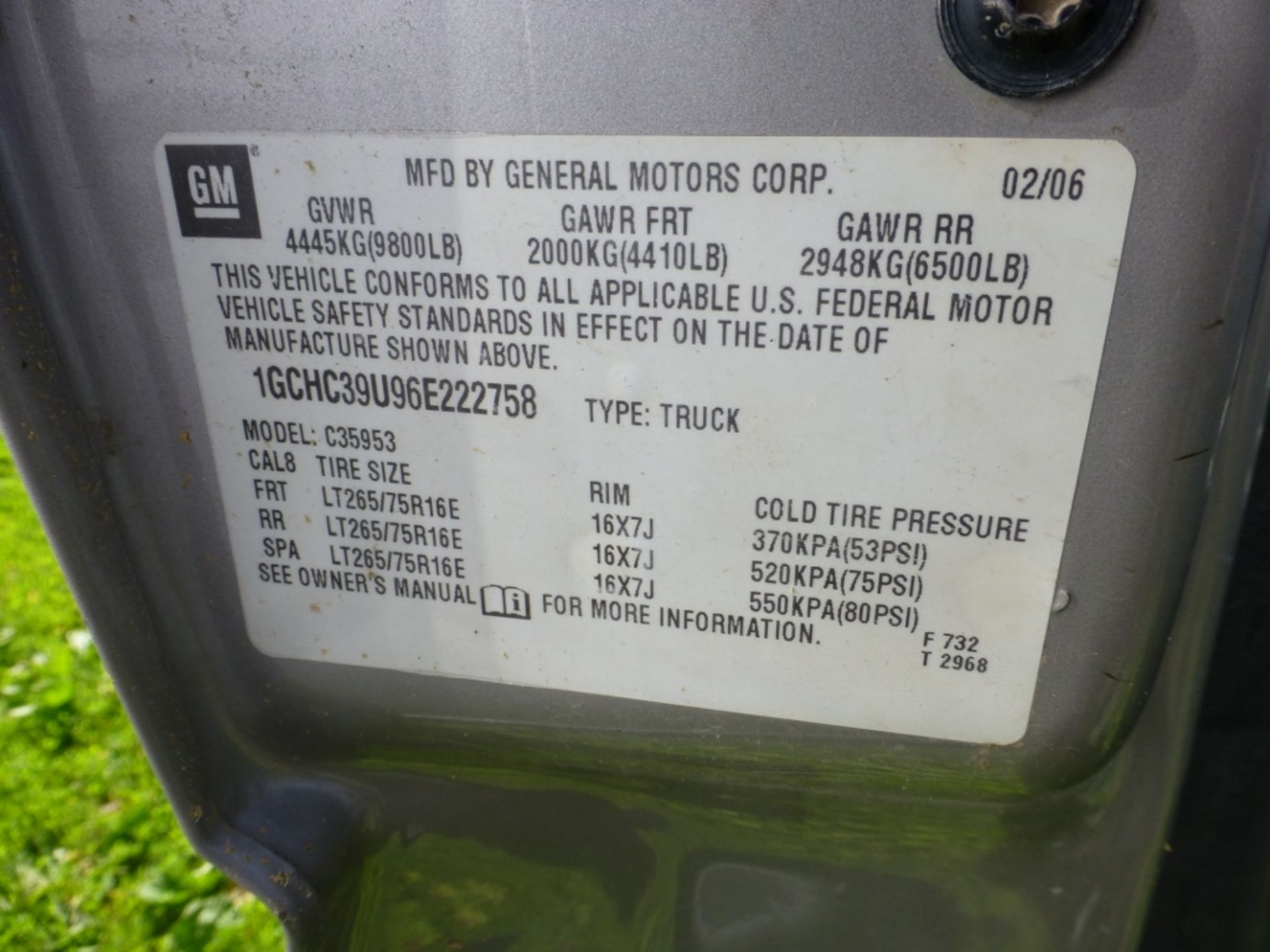 2006 Chevy 3500 extended cab, 4x2 automatic, 210,207 miles, unverified. vin:1gchc39u96e222758. - Image 16 of 19