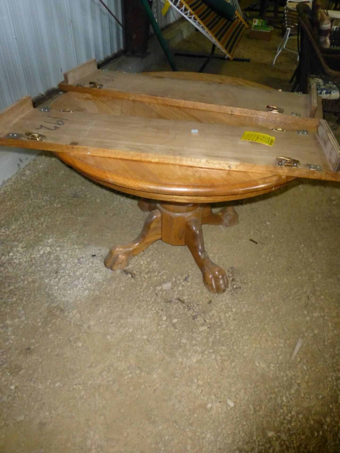 Round wood table with leavs - Image 2 of 5