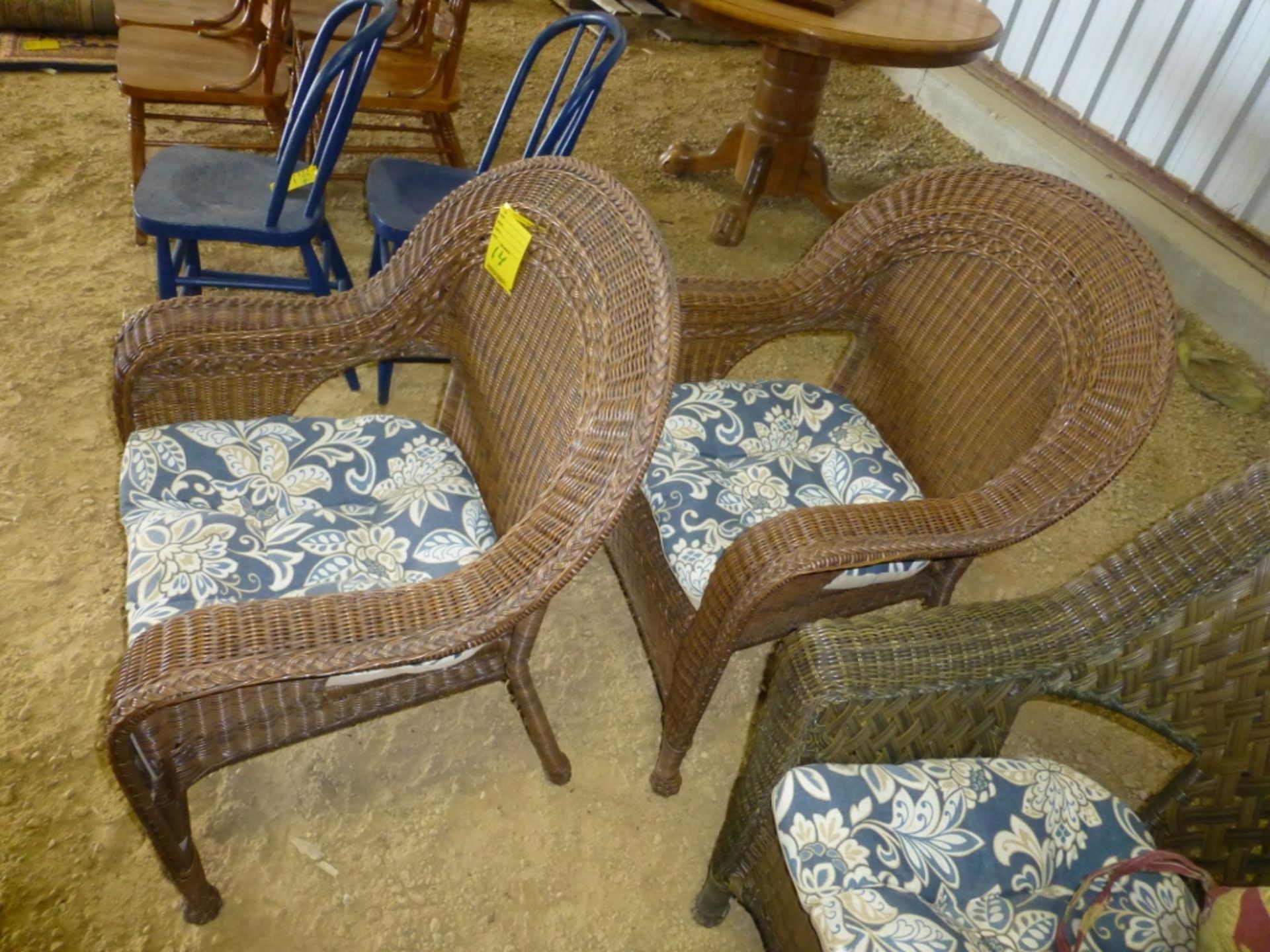 4 piece whicker set with cushions - Image 4 of 4