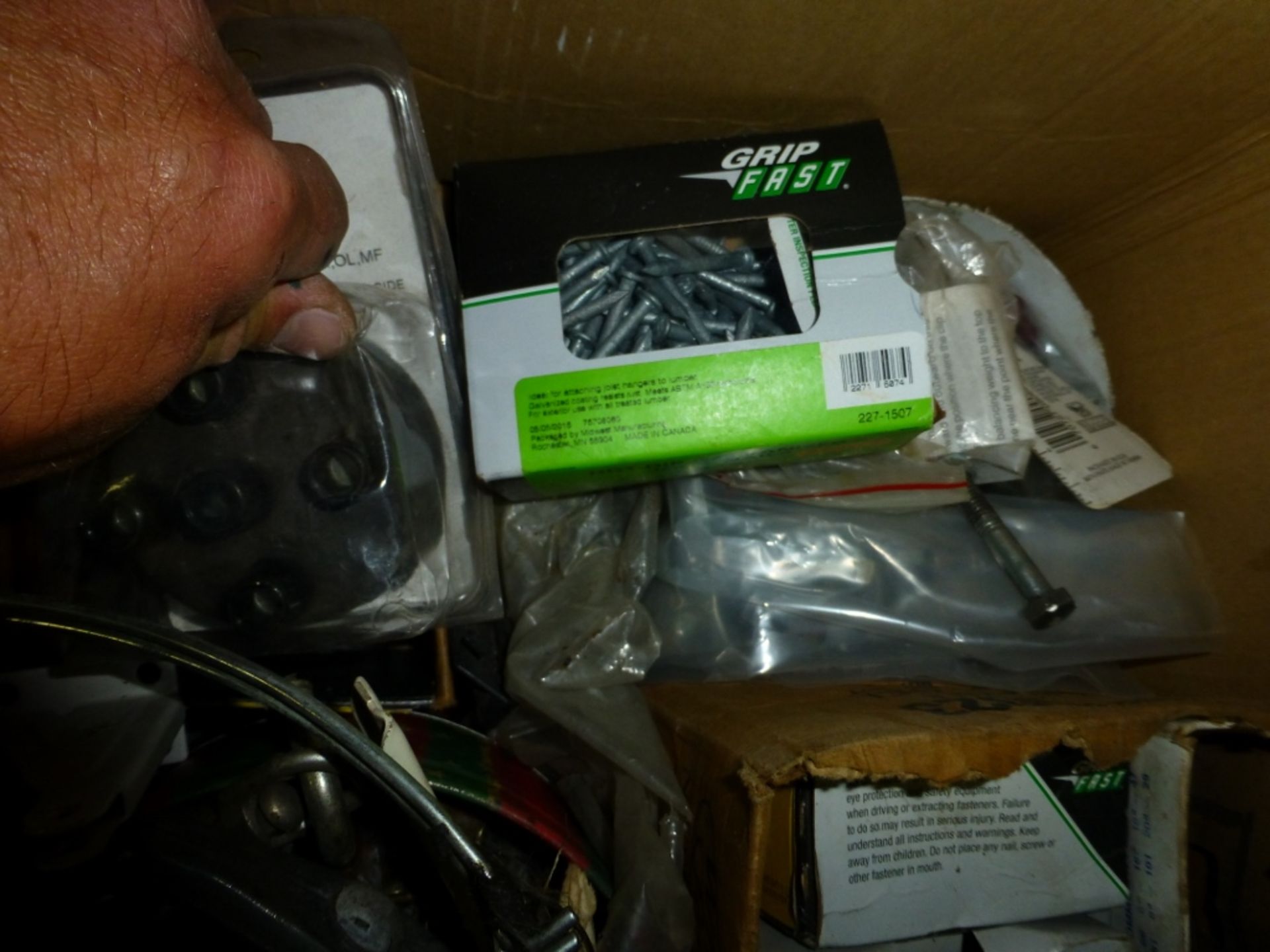 Various screws, nails, fasteners, etc - Image 5 of 8