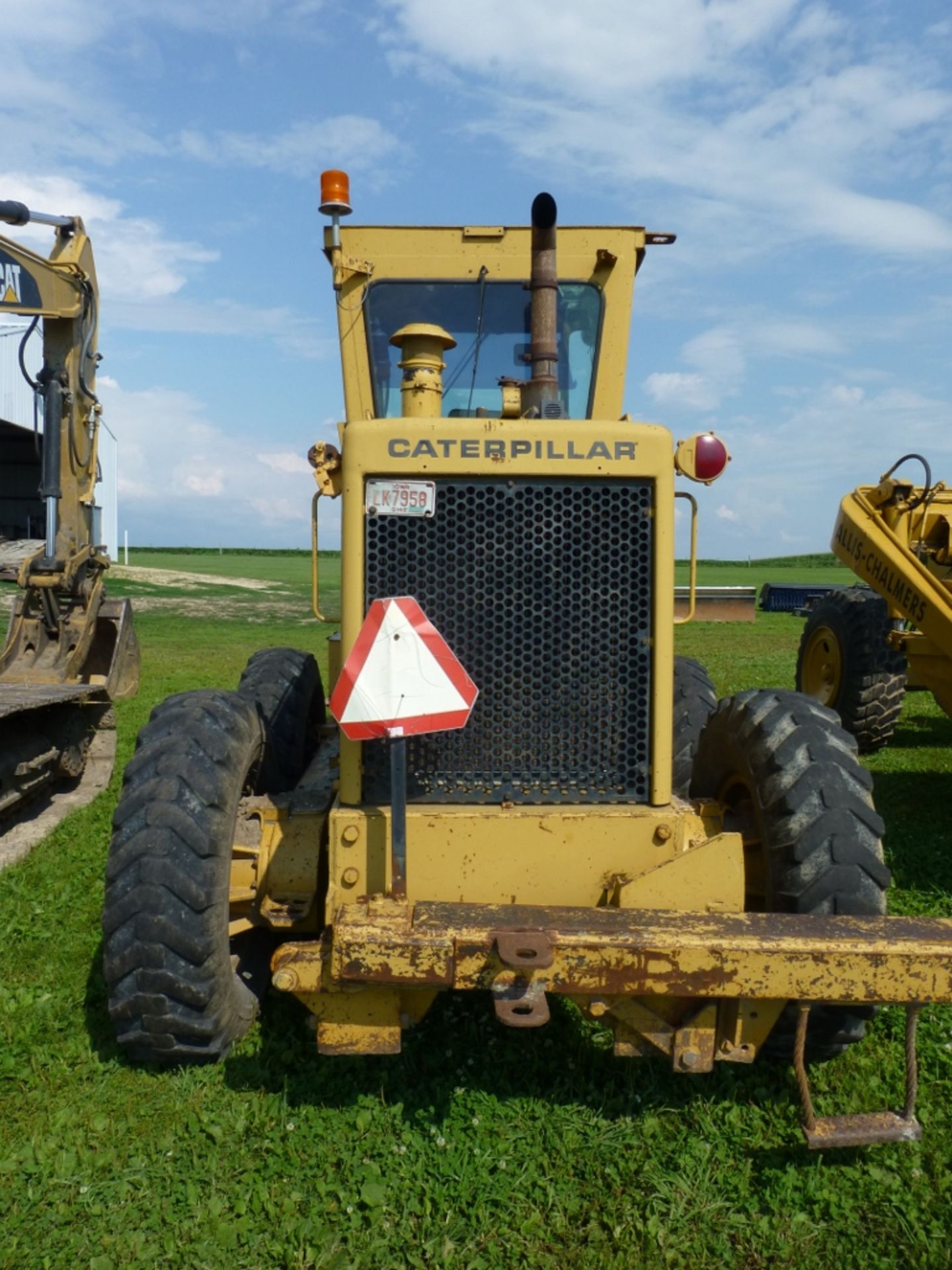 Caterpillar 120G motor grader with 13'10" moldboard se:87v871. Power shift. 7720 unverified hrs. - Image 7 of 27