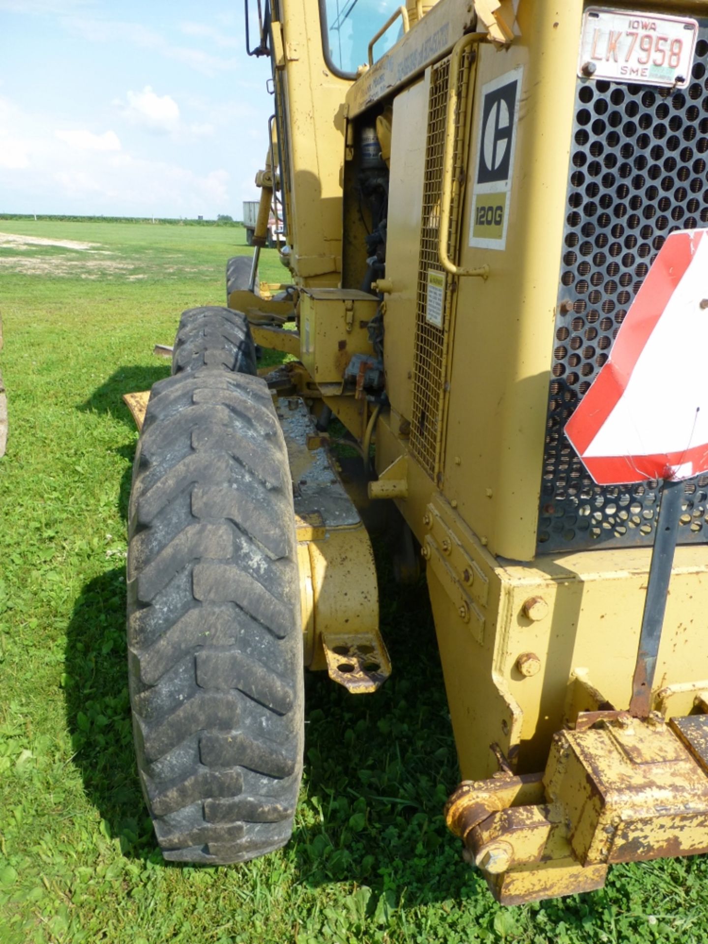Caterpillar 120G motor grader with 13'10" moldboard se:87v871. Power shift. 7720 unverified hrs. - Image 6 of 27