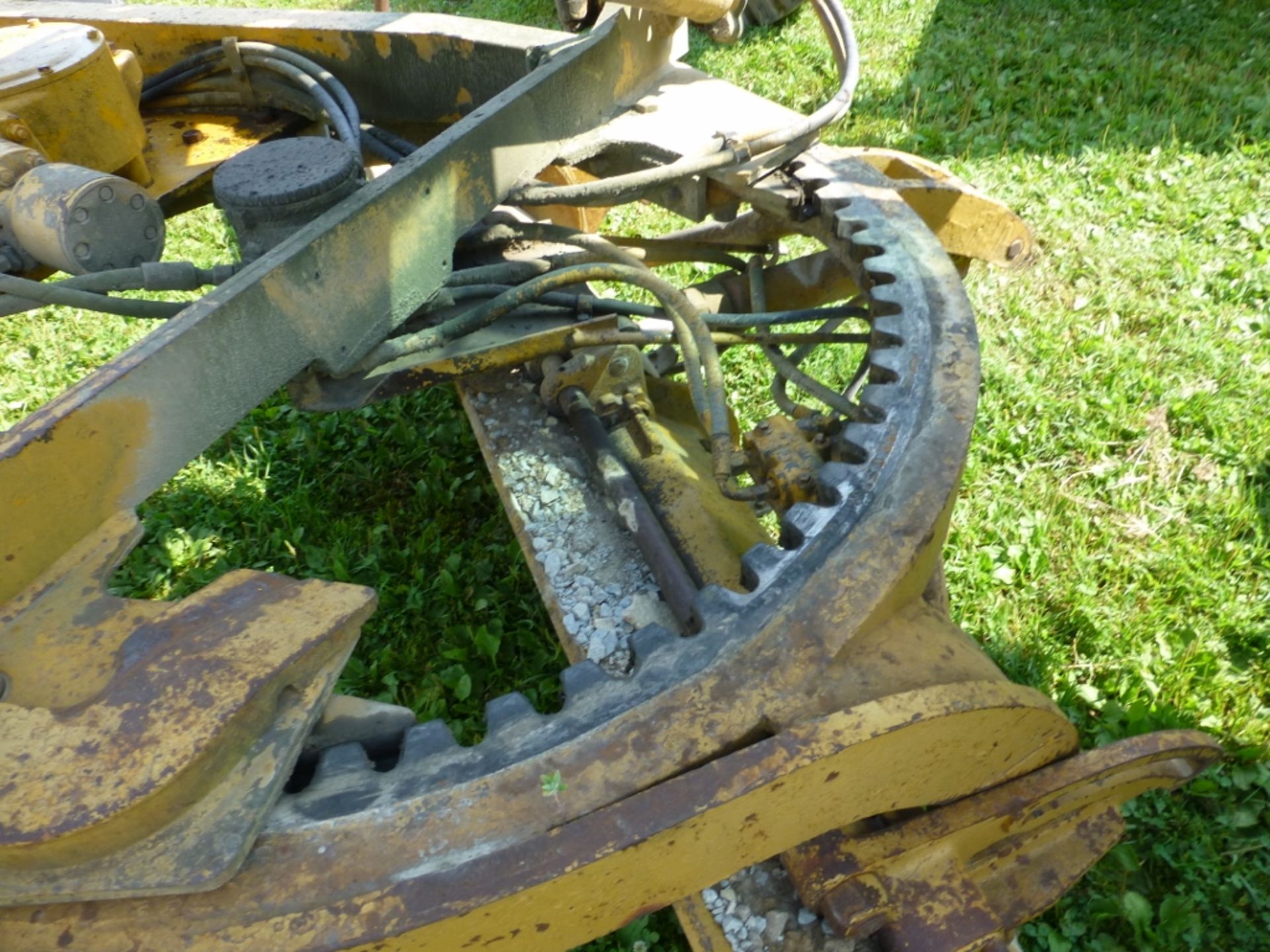 Caterpillar 120G motor grader with 13'10" moldboard se:87v871. Power shift. 7720 unverified hrs. - Image 19 of 27