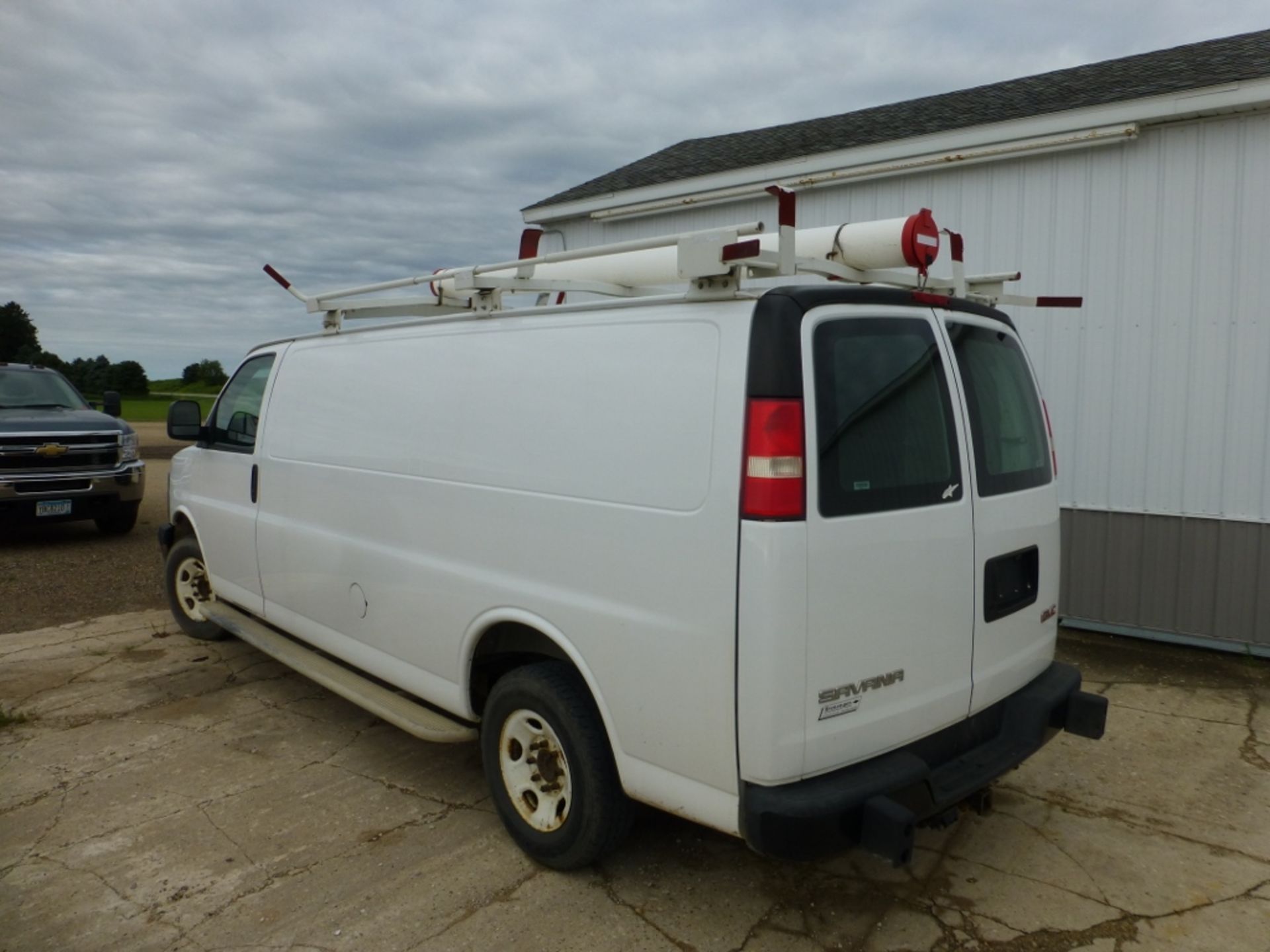 2008 GMC Cargo van, with shelf drawer units, automatic, a.c., manual windows, 254,605 unverified - Image 20 of 22