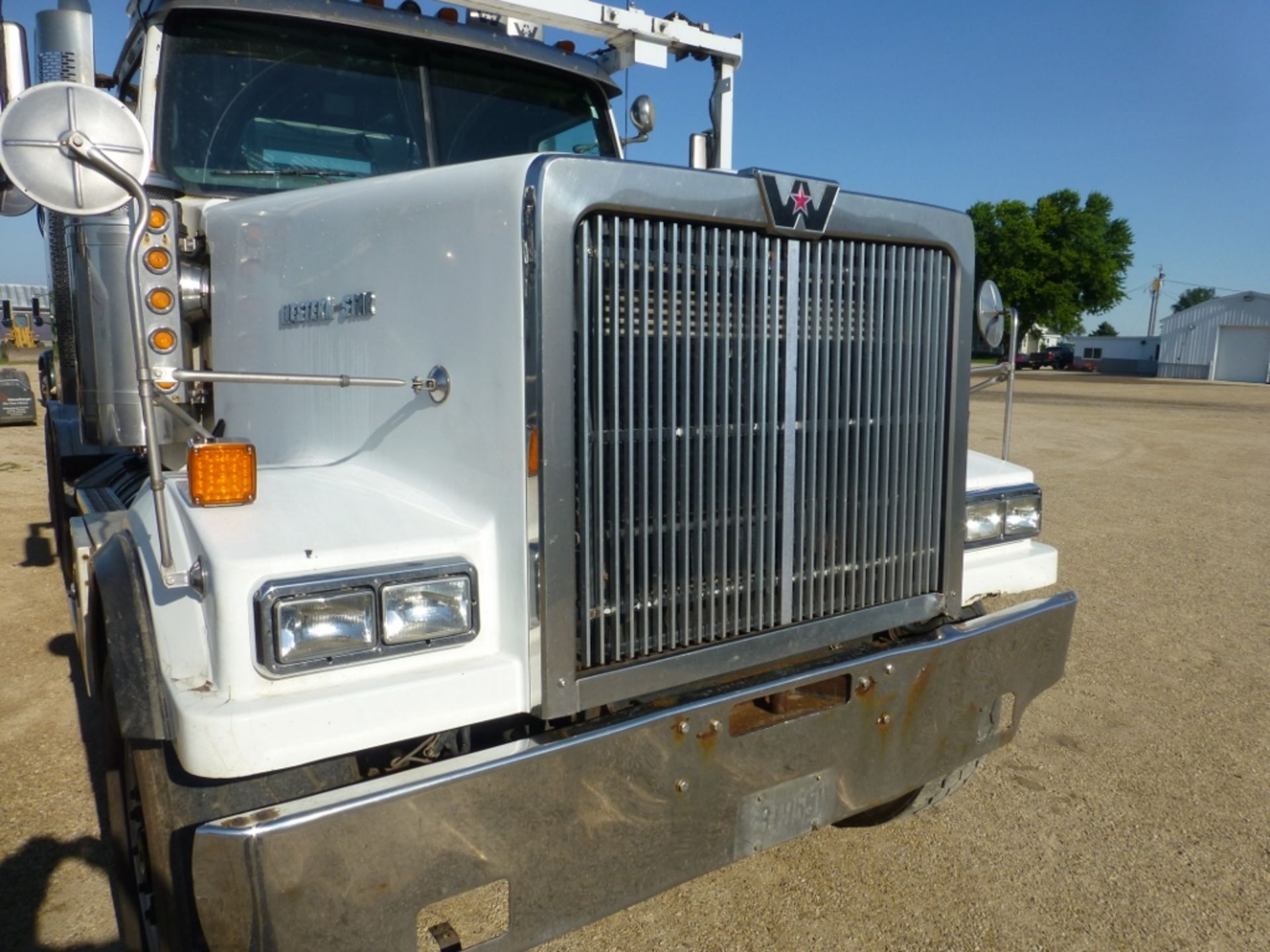 2006 Freightliner Western Star 4900EX, Heavy Haul Day cab, 3 axle, Eaton Fuller H/L 18 spd trans, - Image 12 of 26
