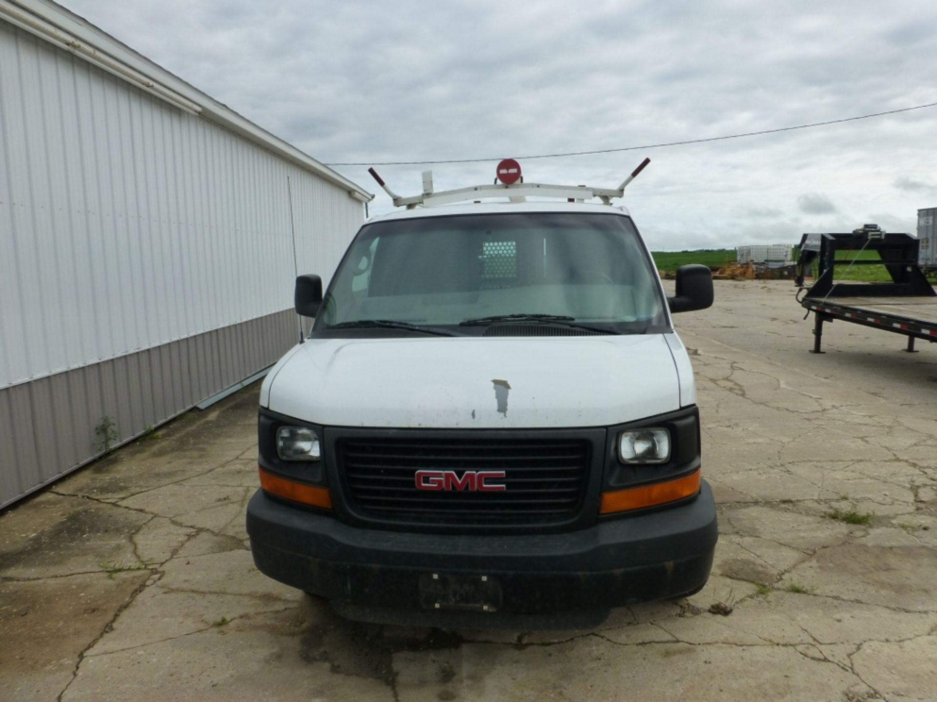2008 GMC Cargo van, with shelf drawer units, automatic, a.c., manual windows, 254,605 unverified - Image 12 of 22
