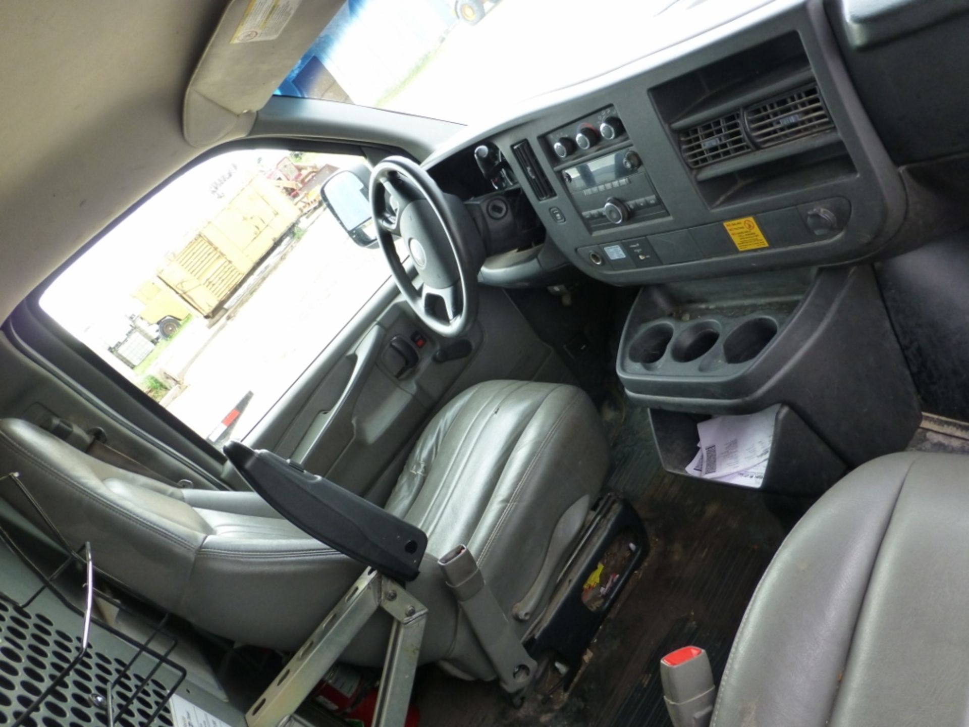 2008 GMC Cargo van, with shelf drawer units, automatic, a.c., manual windows, 254,605 unverified - Image 16 of 22