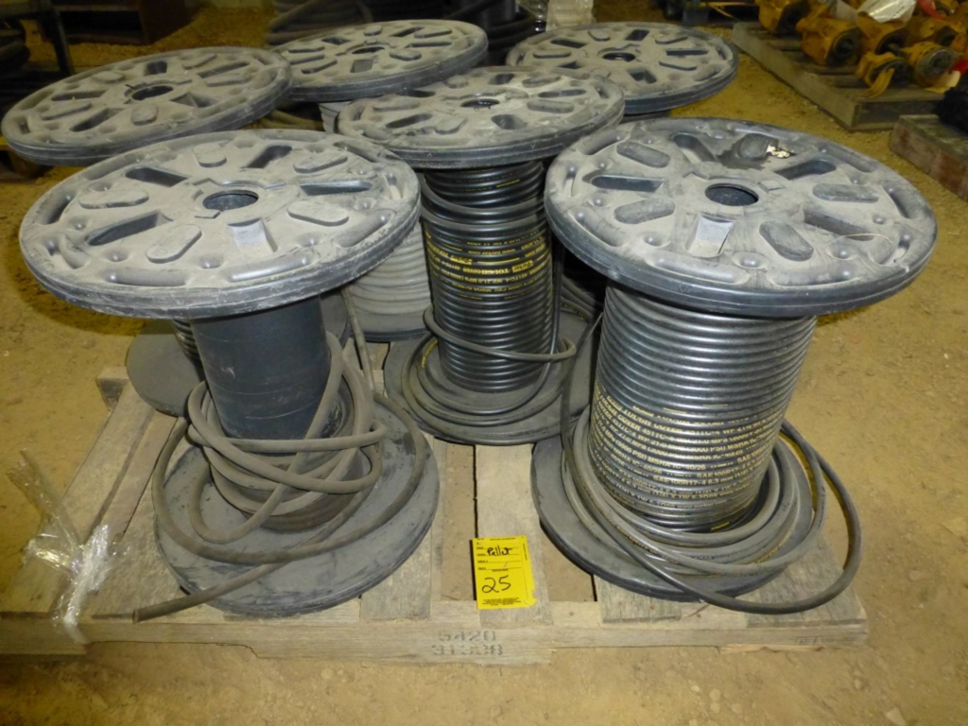 6 spool with various lengths 1/4" hydraulic hose - Image 2 of 5