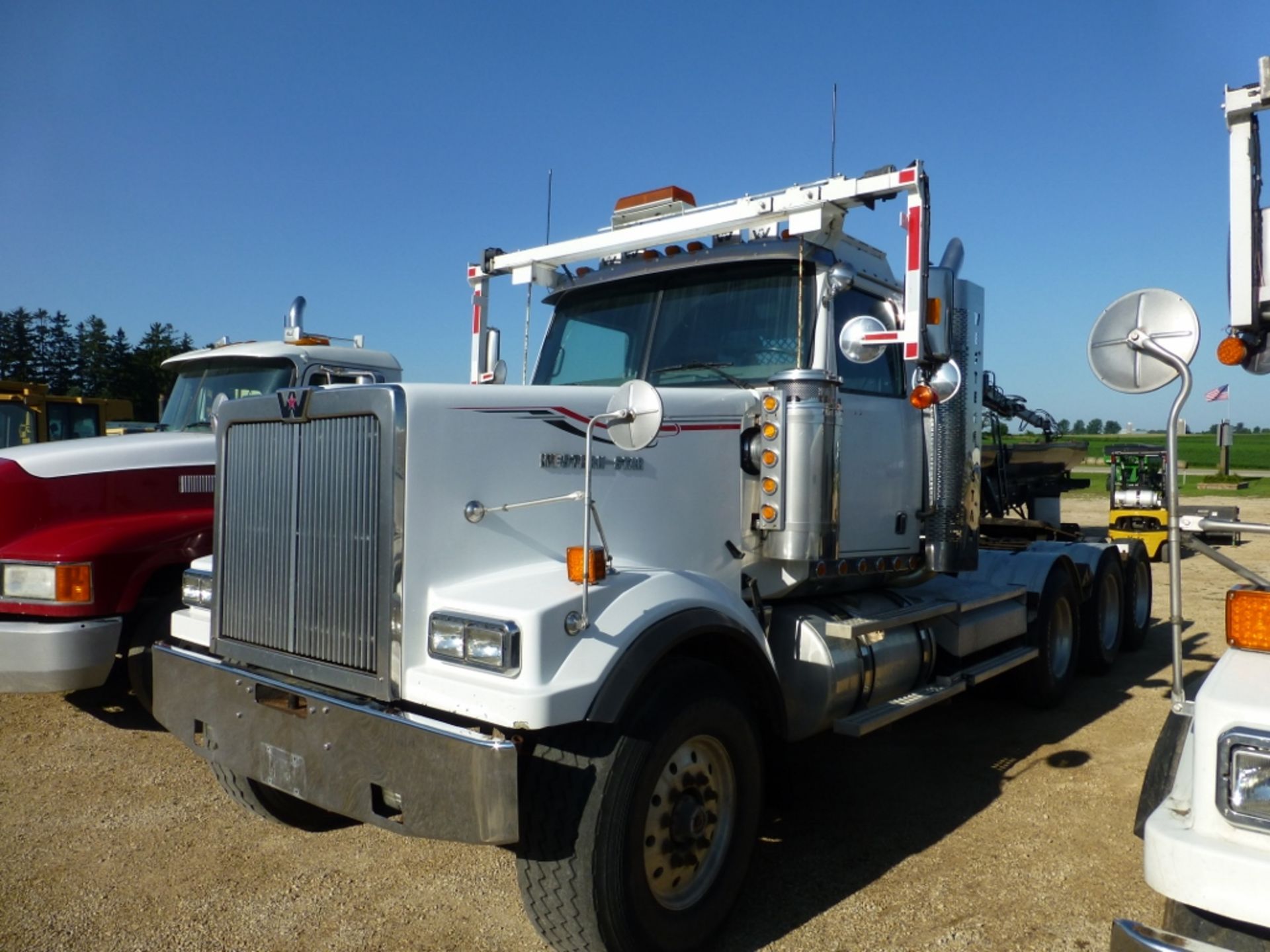 2006 Western Star 4900EX, Heavy haul day cab, 3 axle. 18 spd Eaton Fuller, Detroit ddc60-14. - Image 7 of 17