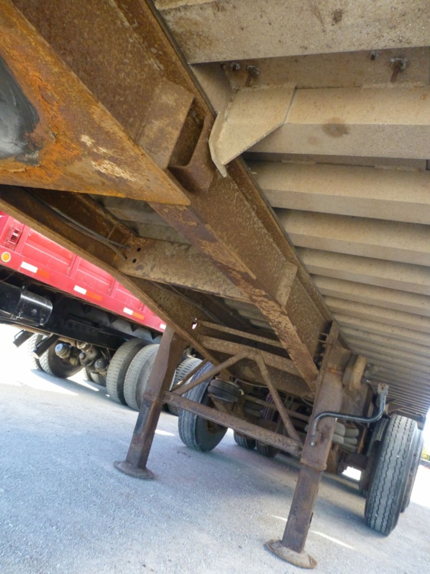 1994 Ravens 28' aluminum box trailer, third lift axle, tarp, vin: 1r1d2836rj094032, title delay up - Image 4 of 18