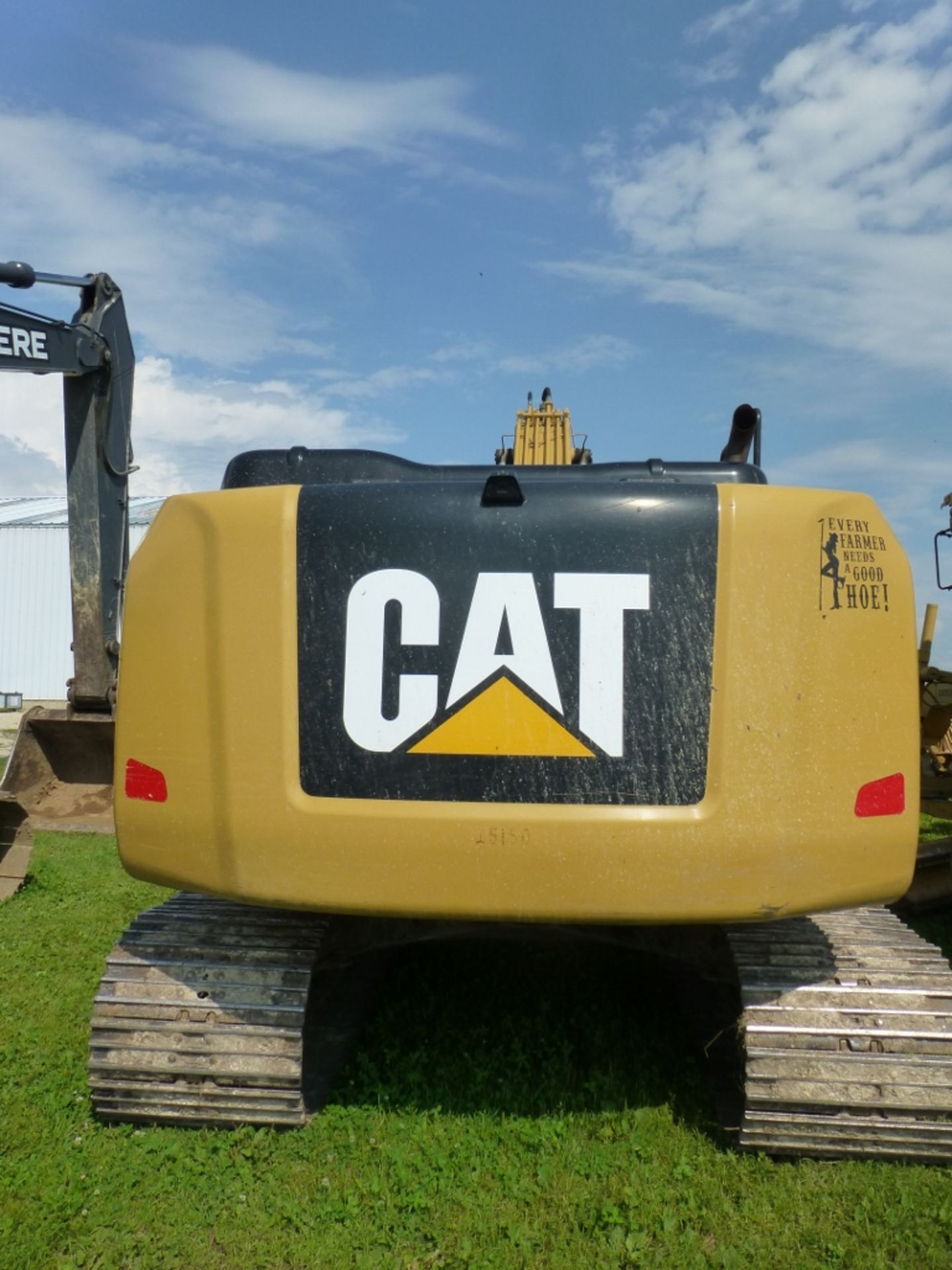 2014 CAT 320EL excavator with hydraulic thumb and aux. hydraulics. 31" pads. 1,547 unverified hours. - Image 11 of 36