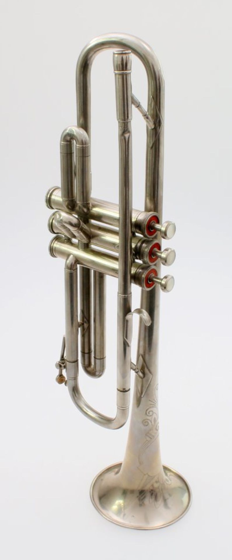 Trompete im Koffer Vernickelter Korpus, drei Ventile, Wasserklappe, gemarkt "RM" und nummeriert " - Bild 3 aus 6