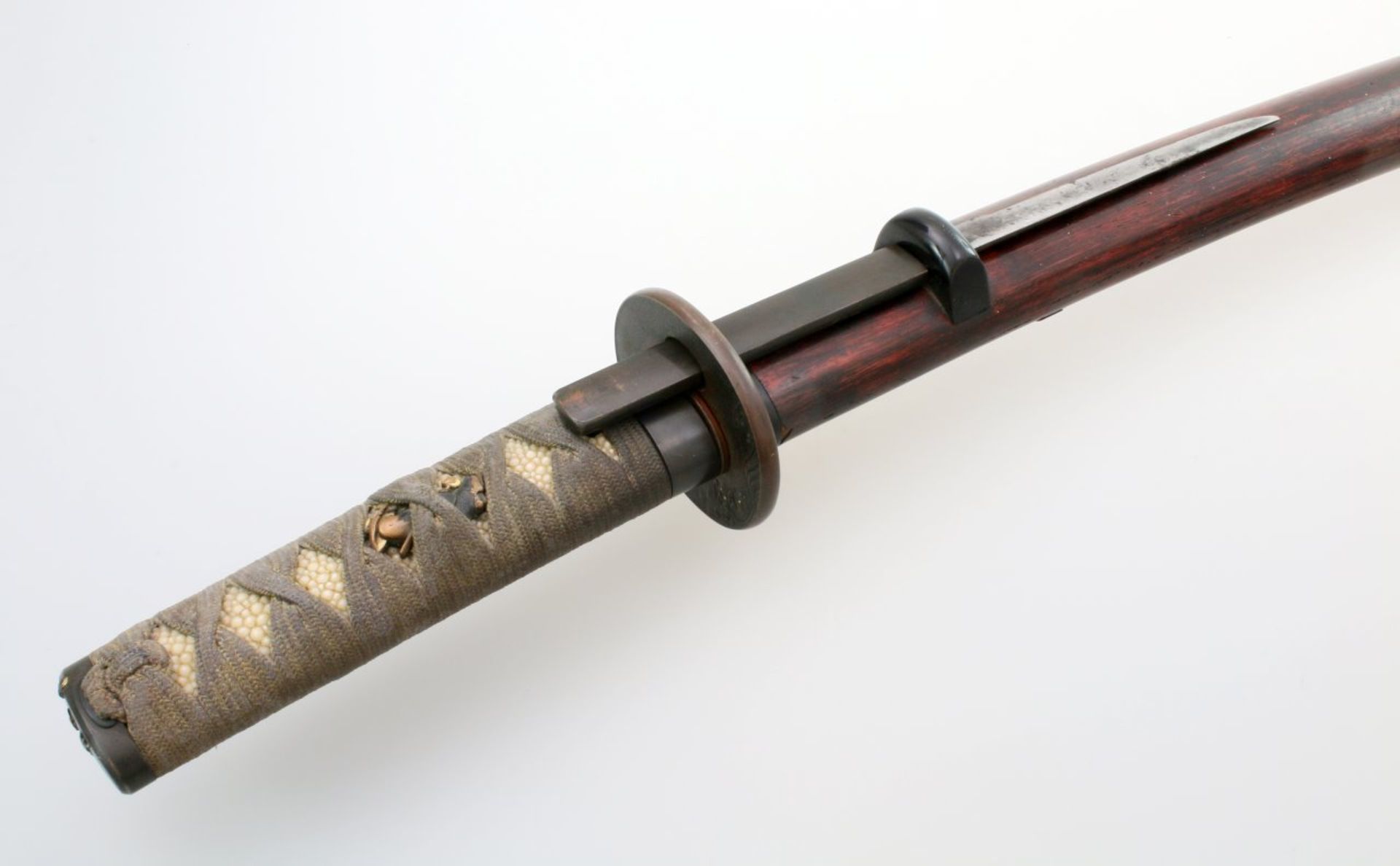 Japan - Wakizashi mit Shinto-Klinge Blanke, nahezu makellose Klinge, wohl Anfang Shinto (1600-1650), - Bild 11 aus 11