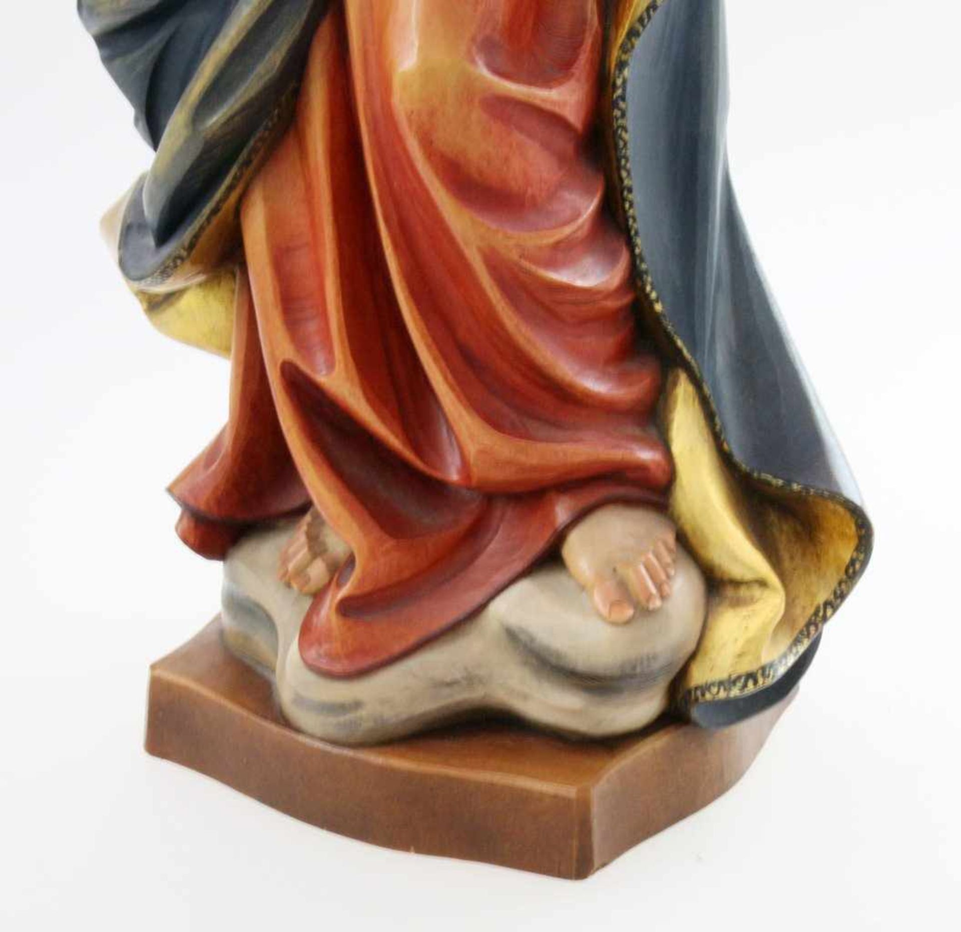 Holzschnitzerei "Madonna mit Kind" Detaillierte Arbeit, polychrom und goldstaffiert, Madonna im - Bild 6 aus 6