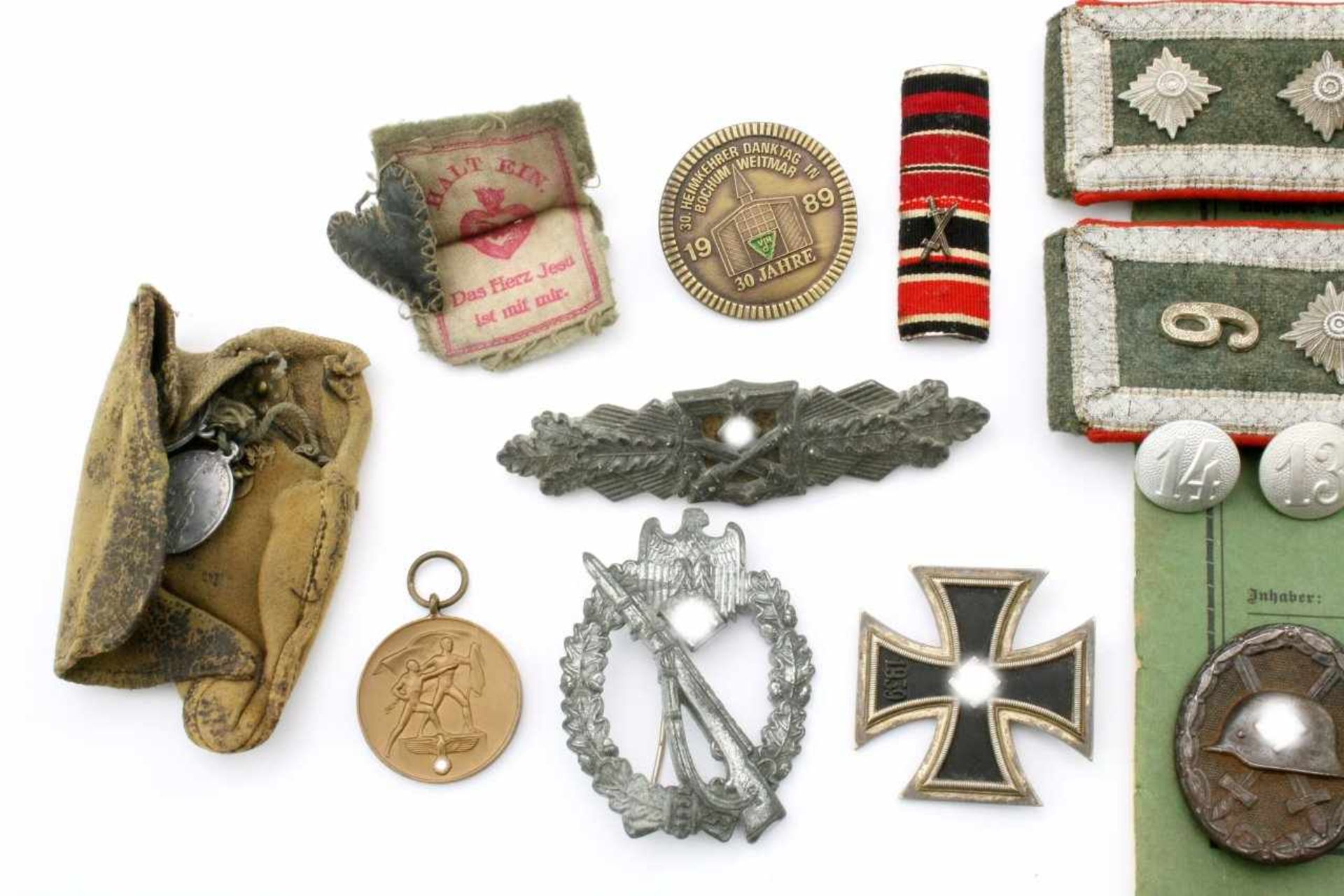 3. Reich - Militärischer Nachlass Orden, Schulterstücke etc. Inf. Sturmabz. Silber, flache - Bild 3 aus 3