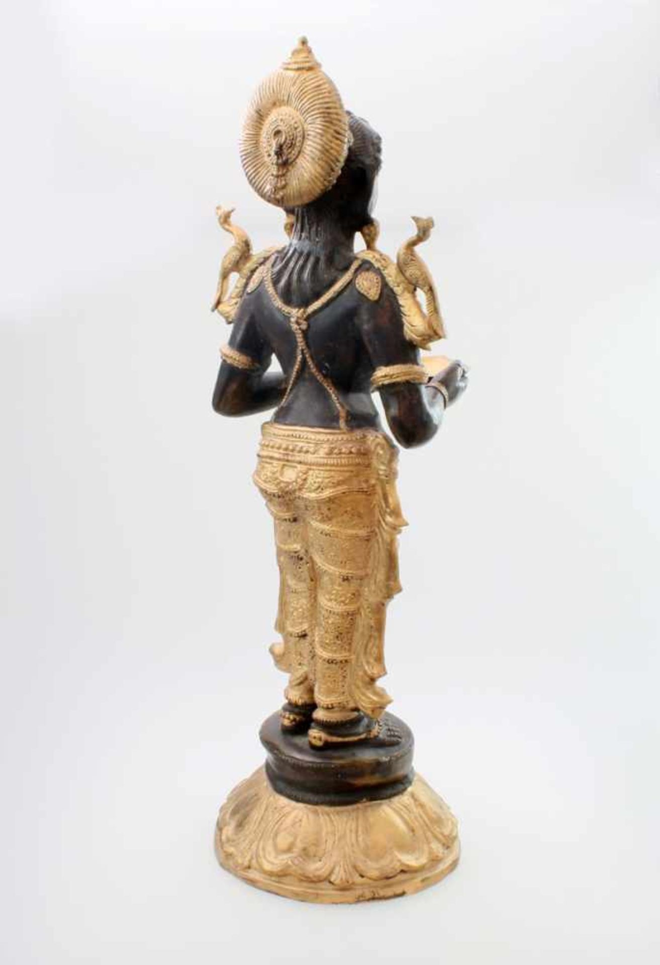 Apsara-Tänzerin - Nordindien Barbusige Figur, in den Händen Schale haltend, die Schulter - Bild 4 aus 6