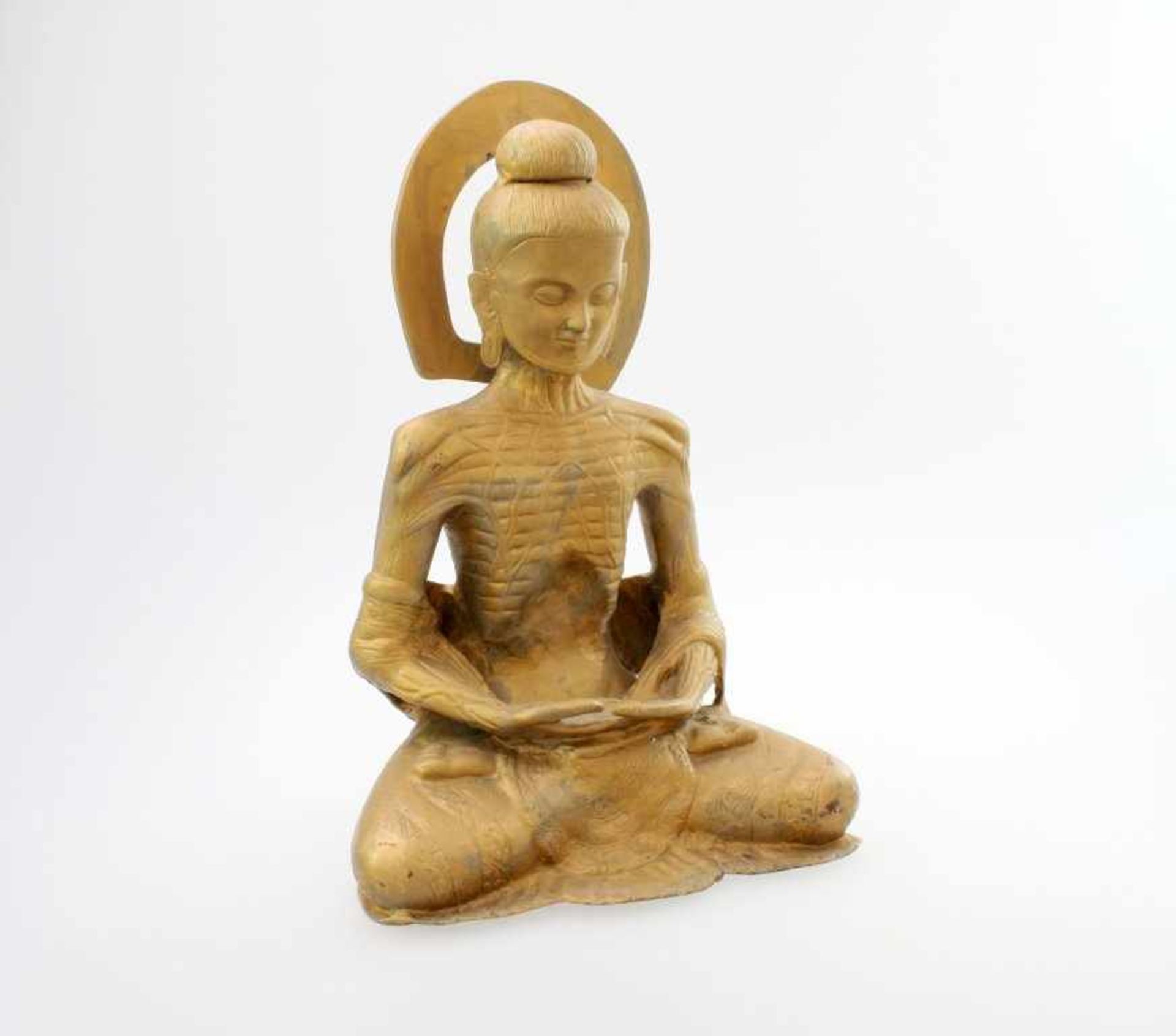 Hunger-Buddha - Indien Figur in Meditation versunken, aufsteckbare Korona, Messingguss. Höhe: 38
