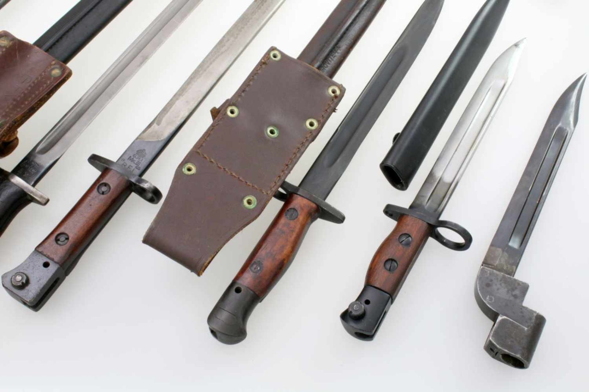 1. + 2. Weltkrieg USA / GB - 10 Teile - Bajonette No. 1 Mark III, P17 etc., Jack Knifes, Machete - Bild 6 aus 8