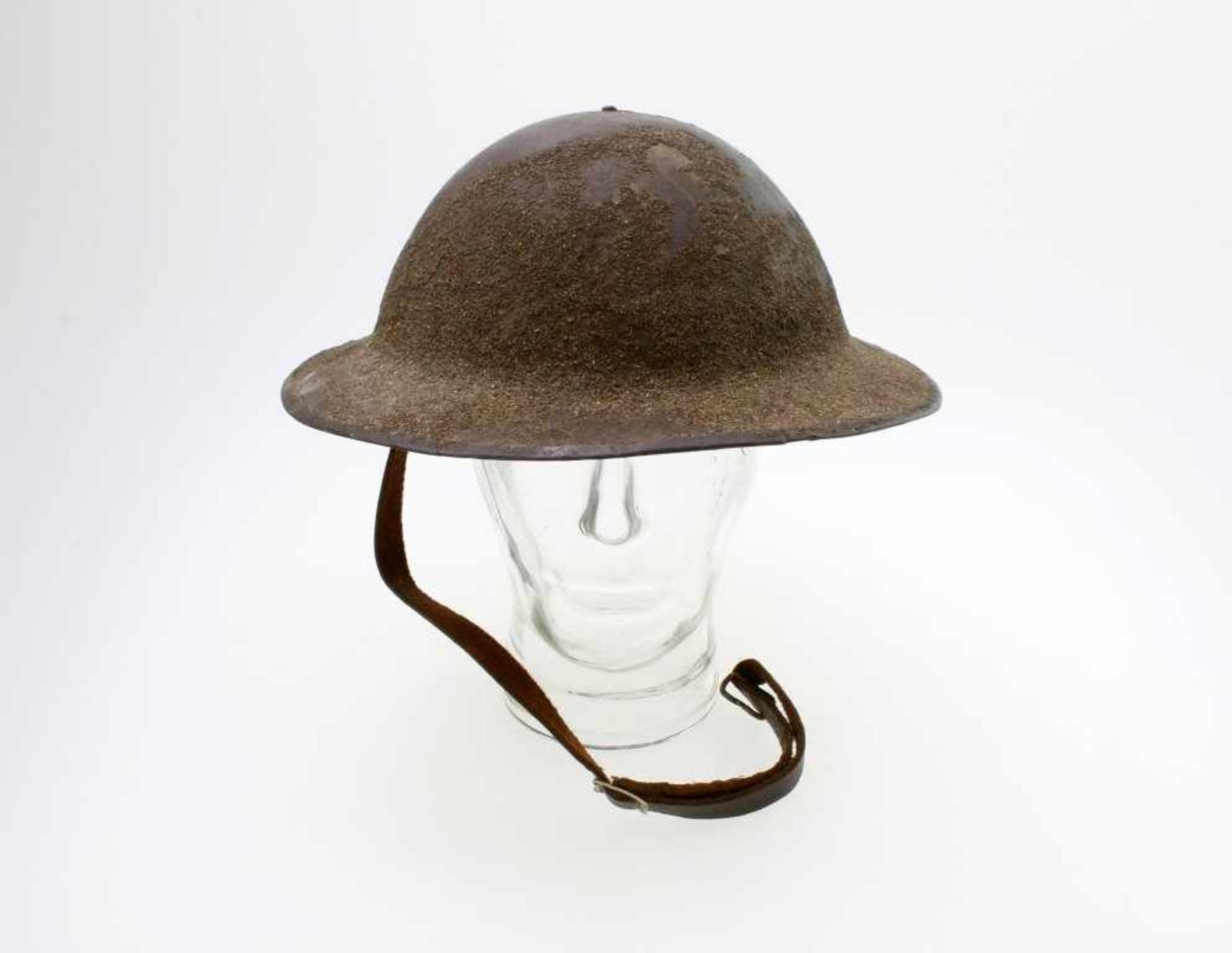 1. Weltkrieg England - Stahlhelm "Brodie's Pattern" MK I M1915 Helmglocke mit Rauhtarnung,