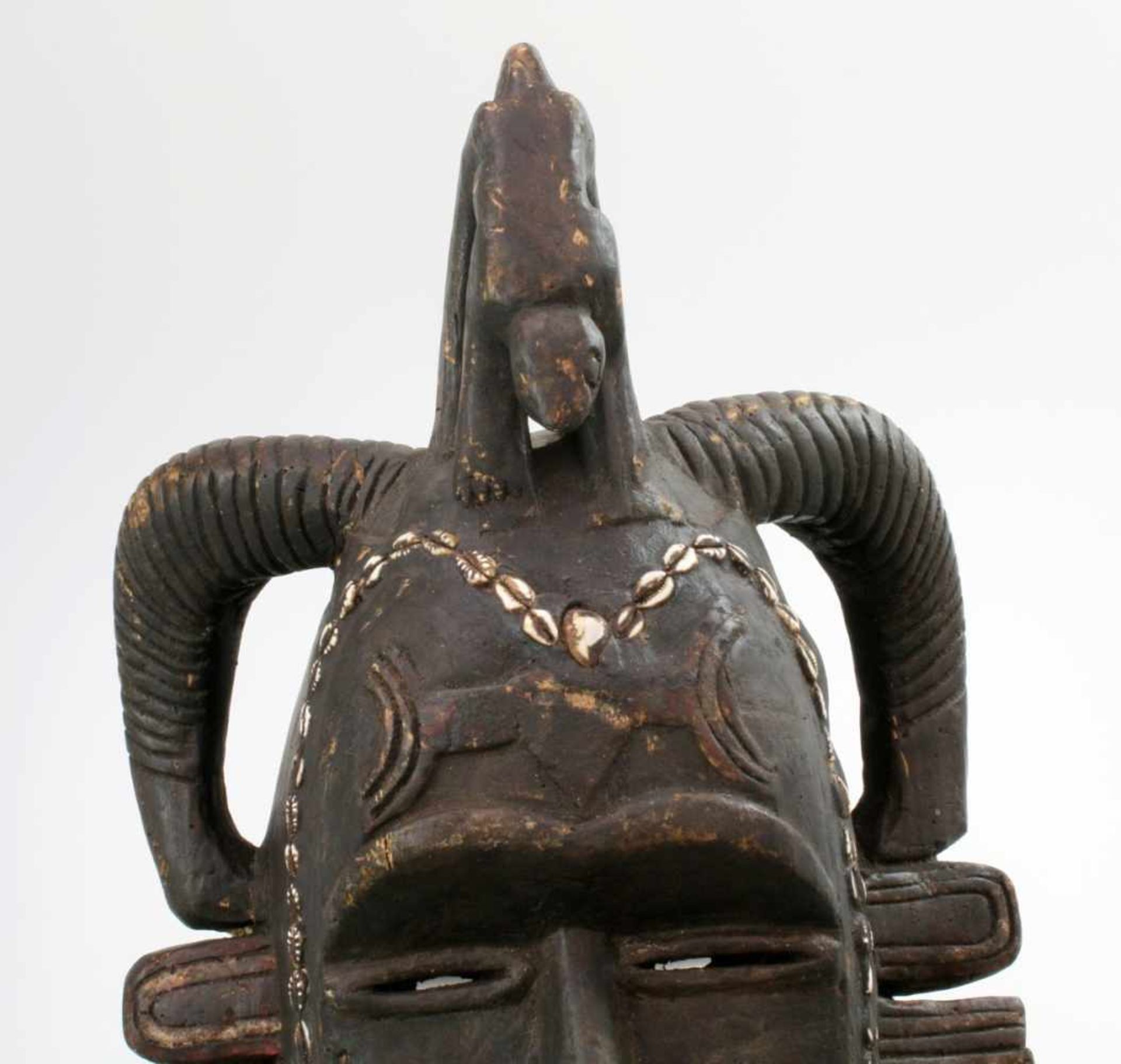Westafrika - "Kpelie" Maske der Senufo - 20. Jahrhundert Prov. Elfenbeinküste, Mali, aus weichem - Bild 2 aus 5