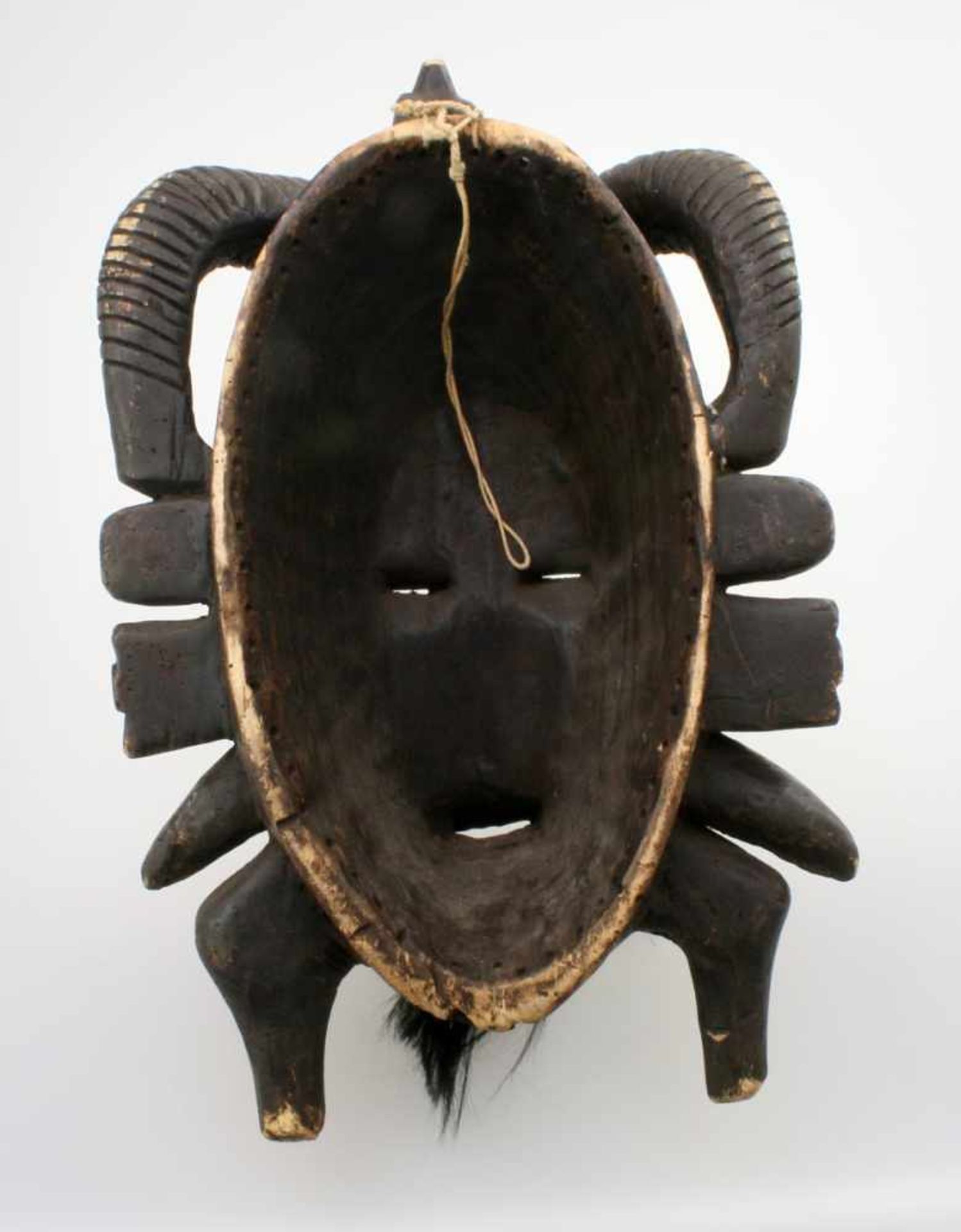 Westafrika - "Kpelie" Maske der Senufo - 20. Jahrhundert Prov. Elfenbeinküste, Mali, aus weichem - Bild 4 aus 5