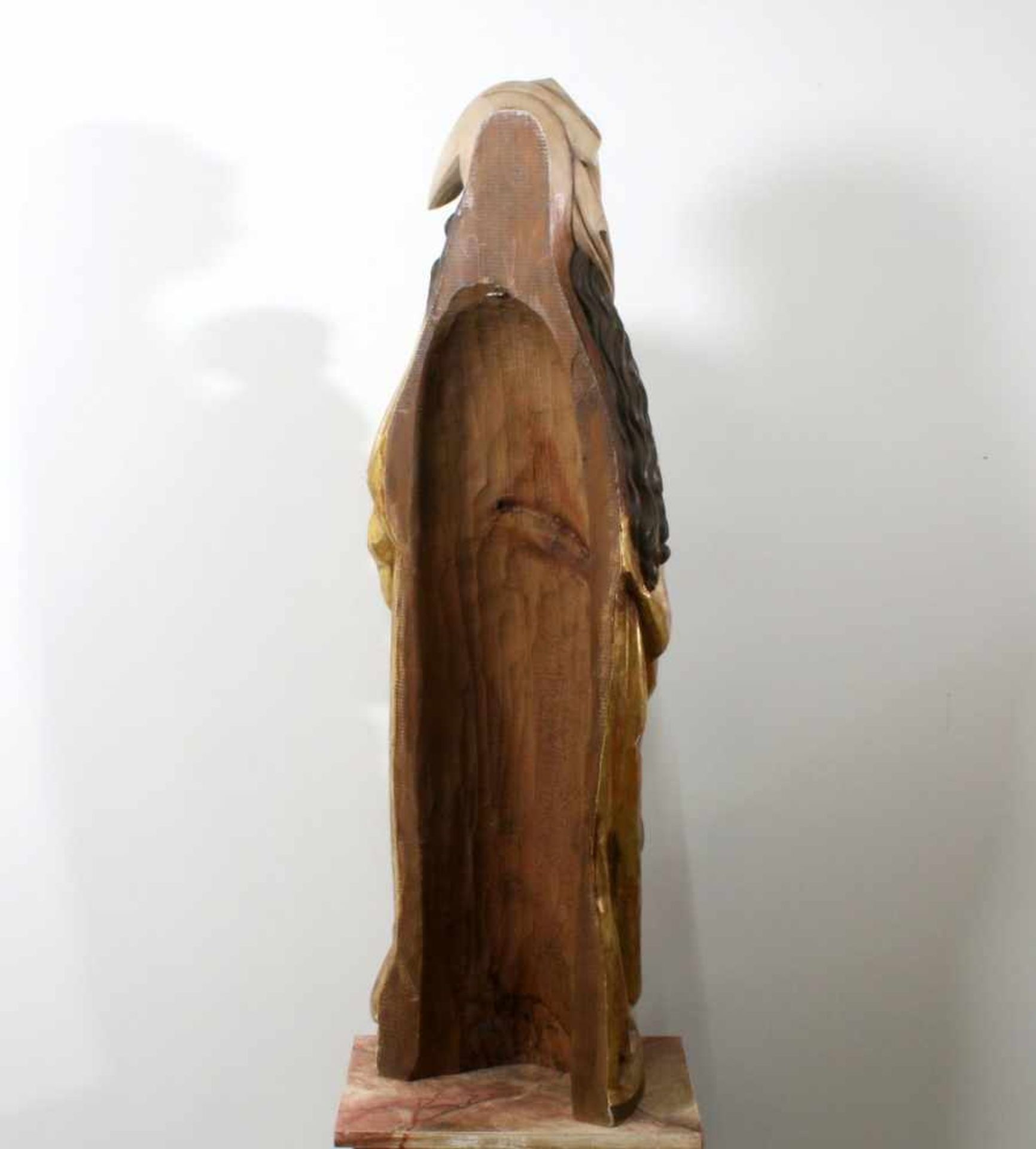 Große Holzfigur - Mondsichel-Madonna Künstlerisch hochwertige Schnitzerei, wohl Oberammergau, - Bild 3 aus 4