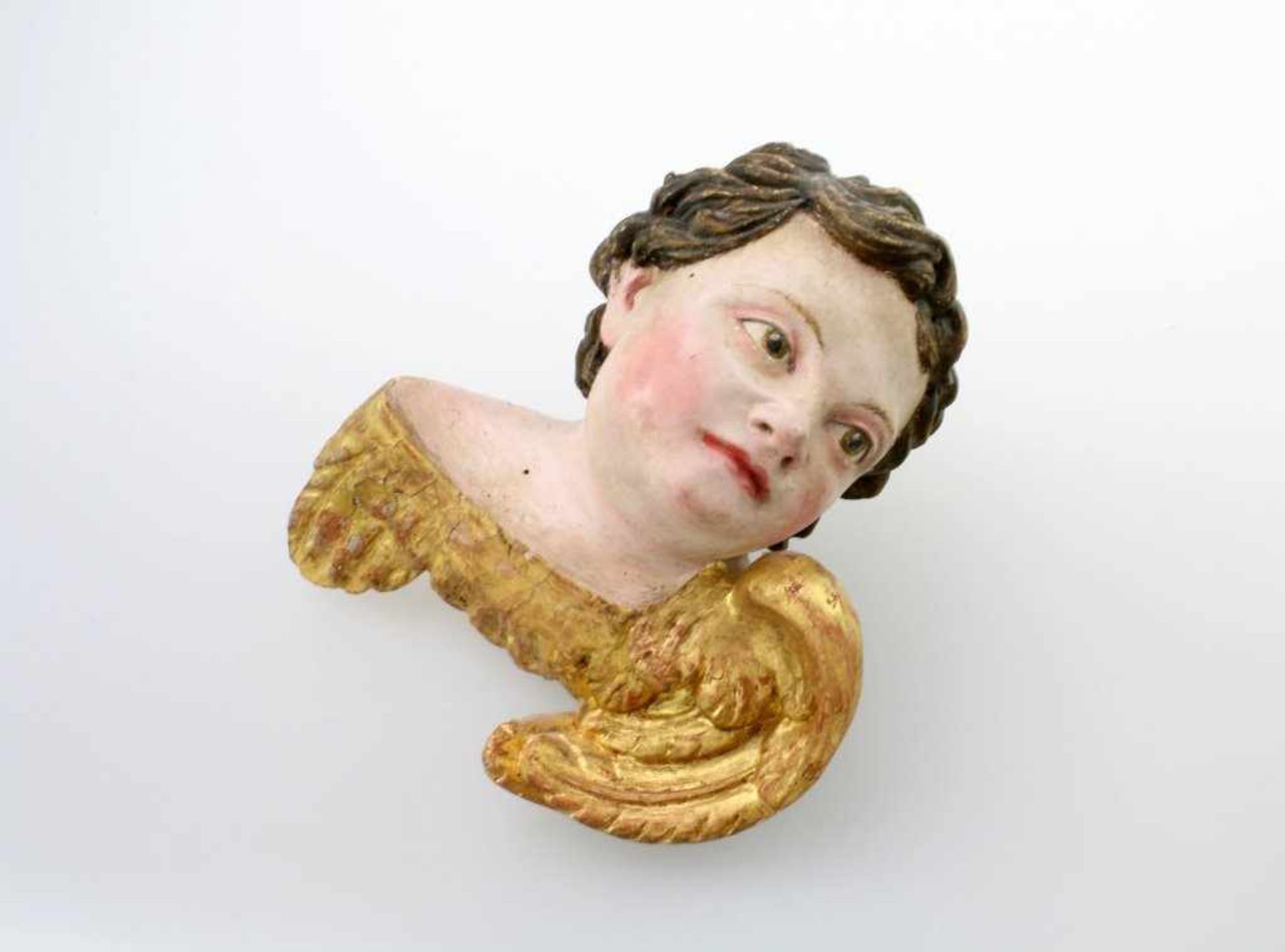 Putto Barock 18. Jahrhundert Holzschnitzerei, polychrom gefasst, Flügel goldstaffiert, sehr