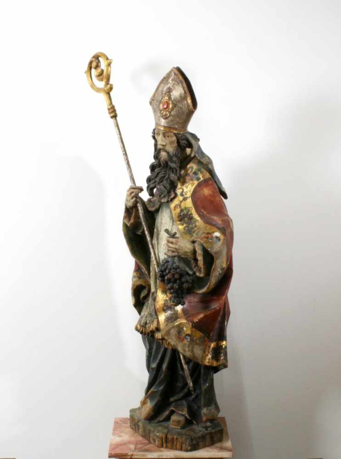 Große Holzfigur - Heiliger Urban von Langres Aufwendig geschnitzte Figur, in der rechten - Bild 2 aus 5