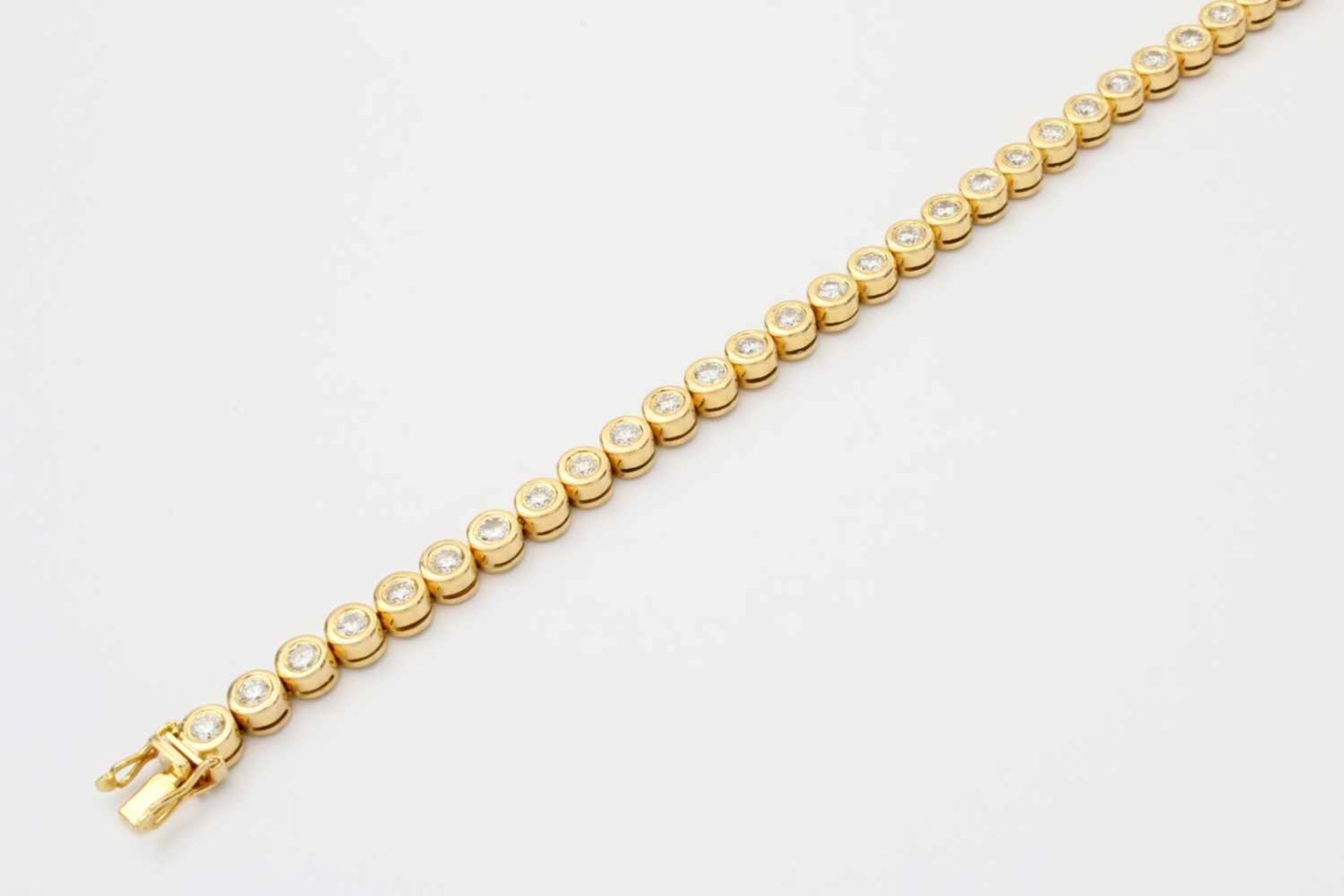 Gelbgold Brillantarmband ca. 4ct.! GG 750, 37 Steine, Ø je Stein ca. 3,2mm, rechnerisch je nach - Bild 2 aus 4