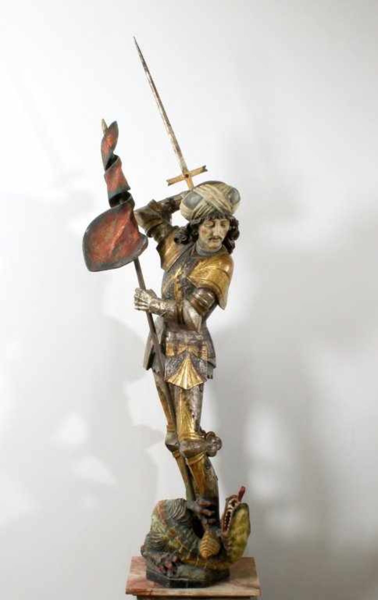 Große Holzfigur - St. Georg Ansprechende Figur, St. Georg beim Drachenstich, Schwert und Lanze in
