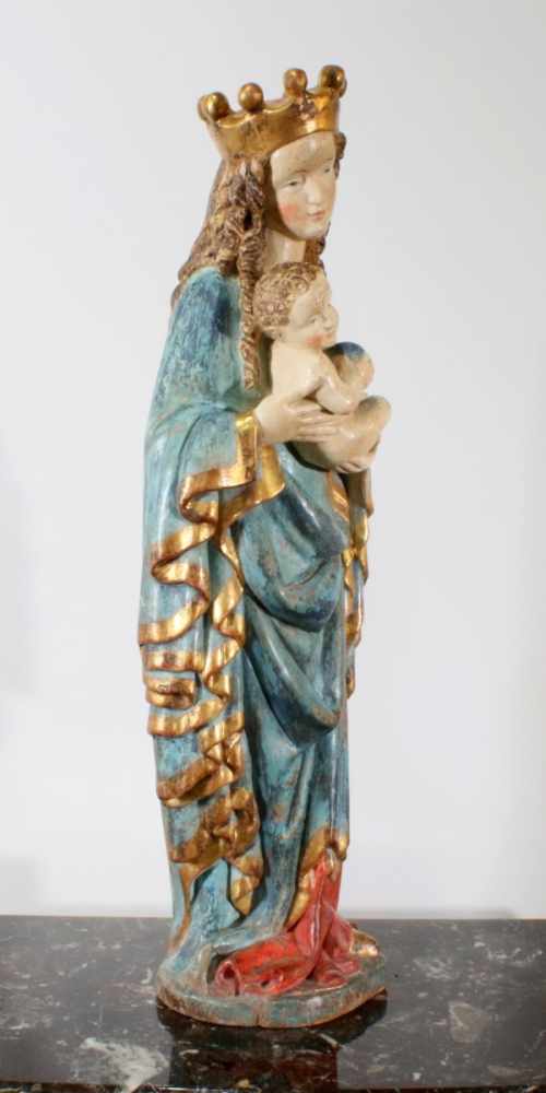 Große Holzfigur - Madonna mit Kind Polychrom - und goldstaffiert, Jesuskind mit Erdball in beiden - Image 2 of 4