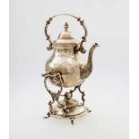 Englische Teekanne - 19. Jahrhundert Metall, versilbert, bauchige Form, reliefierter Ausgießer,
